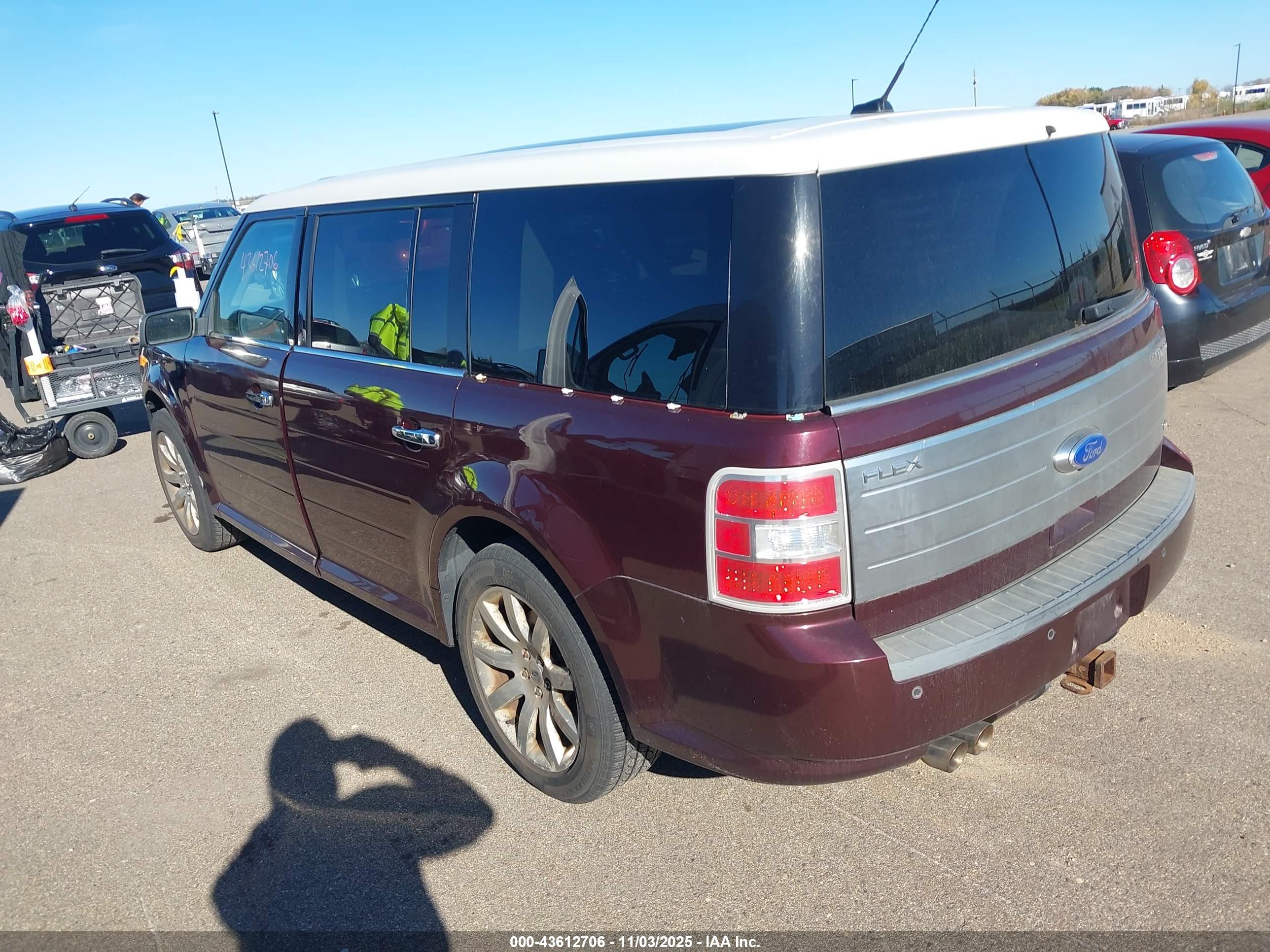 FORD FLEX image 3