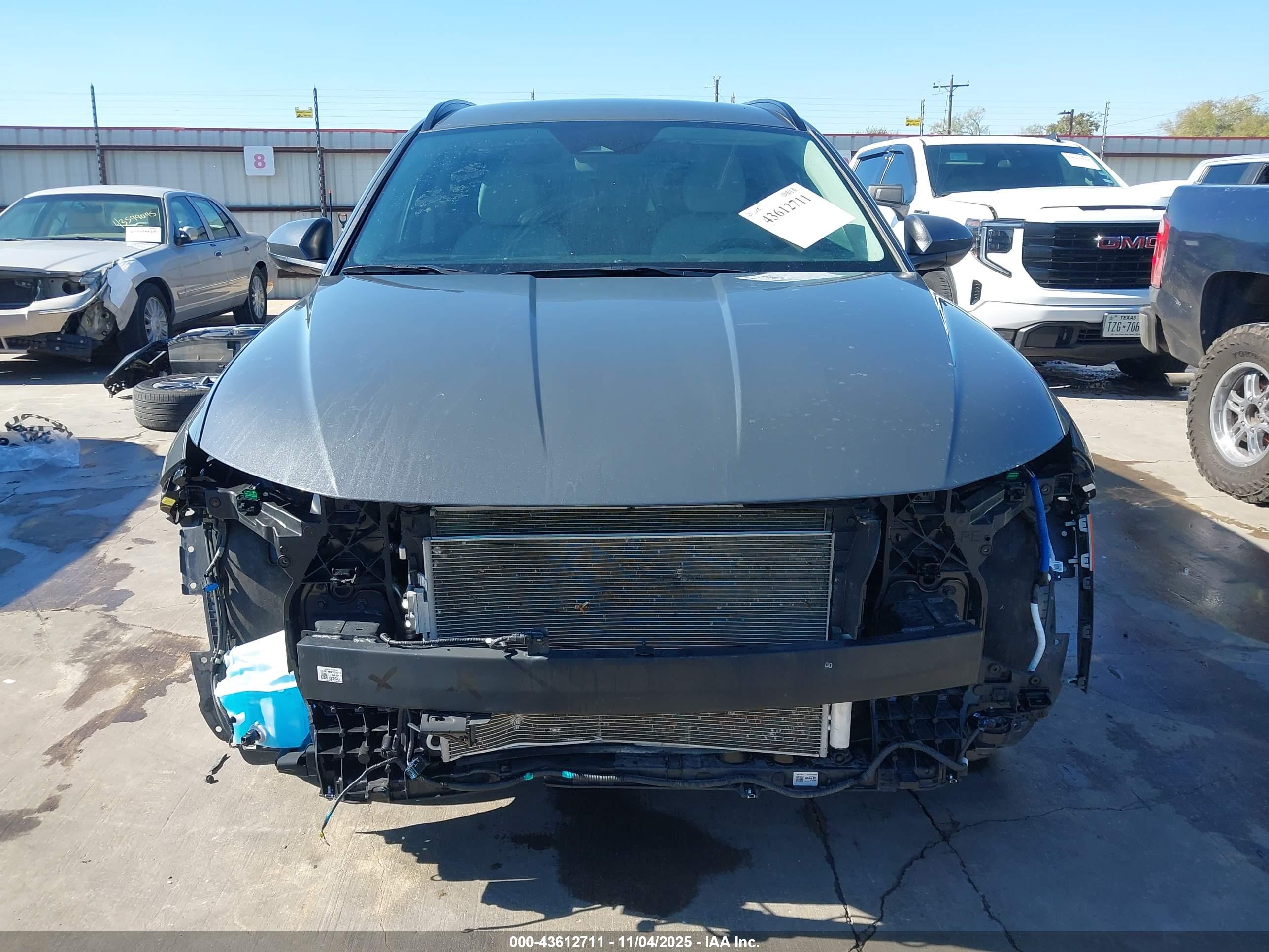 HYUNDAI TUCSON image 6