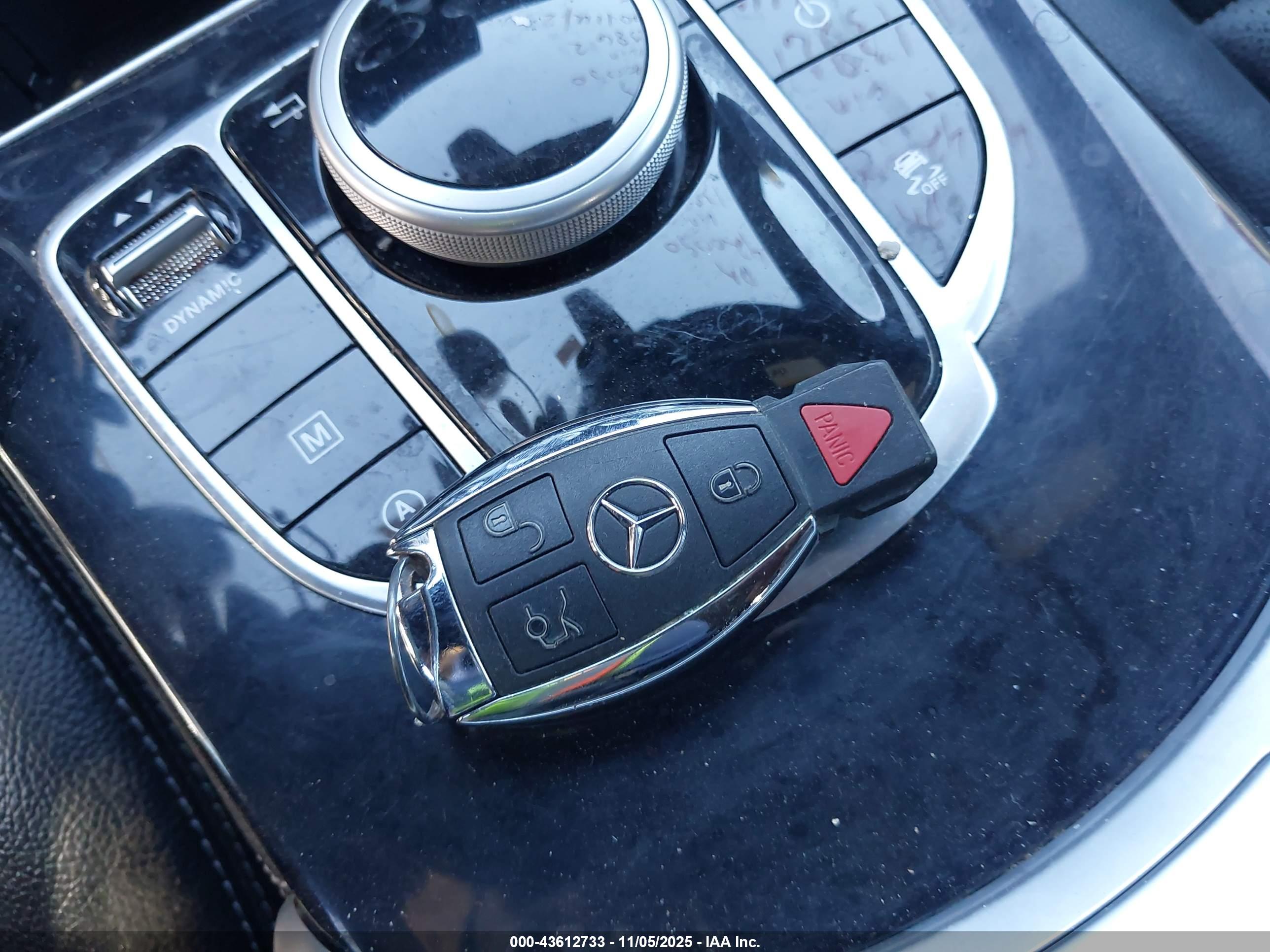 MERCEDES-BENZ GLC image 11
