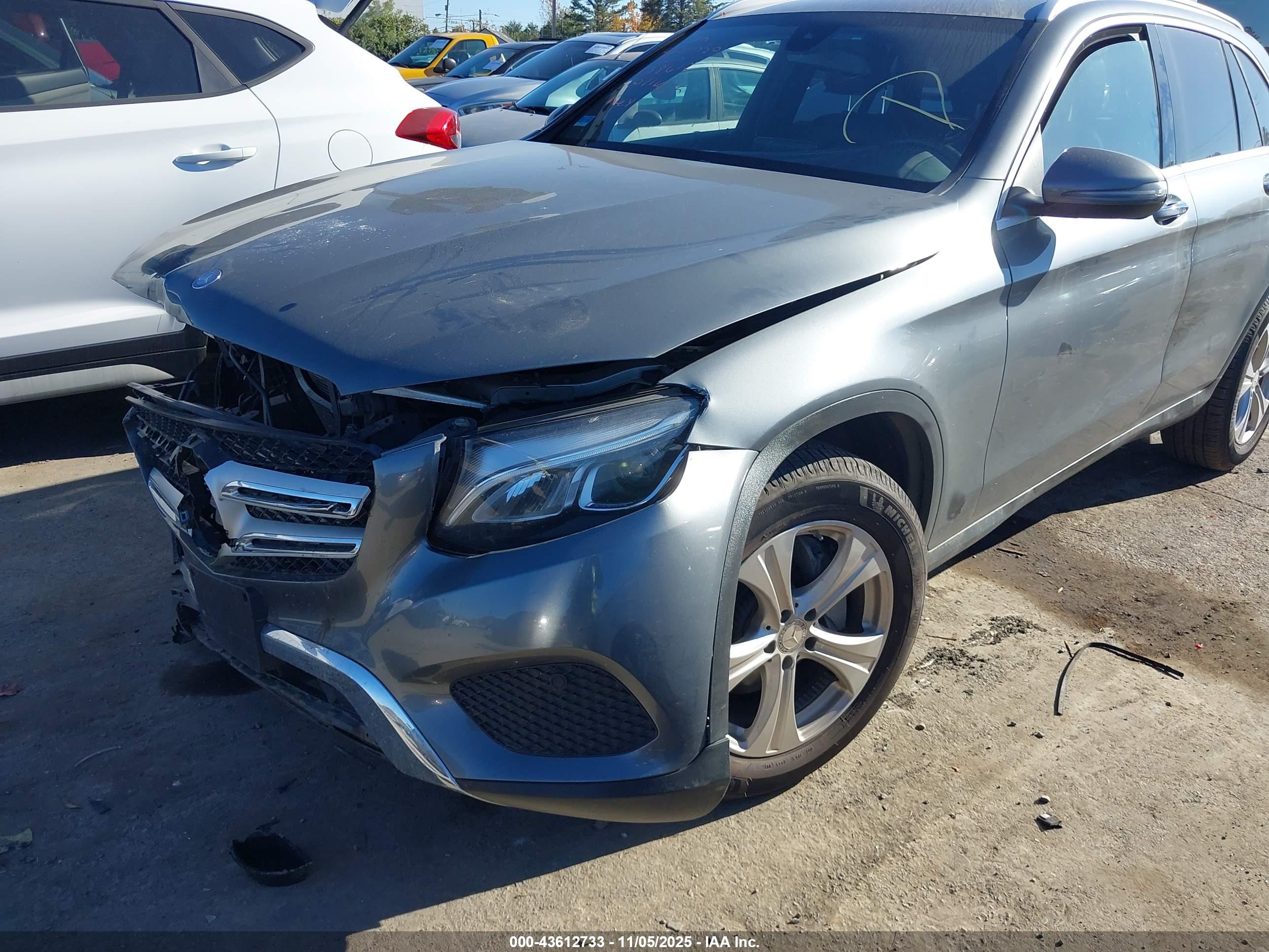MERCEDES-BENZ GLC image 6