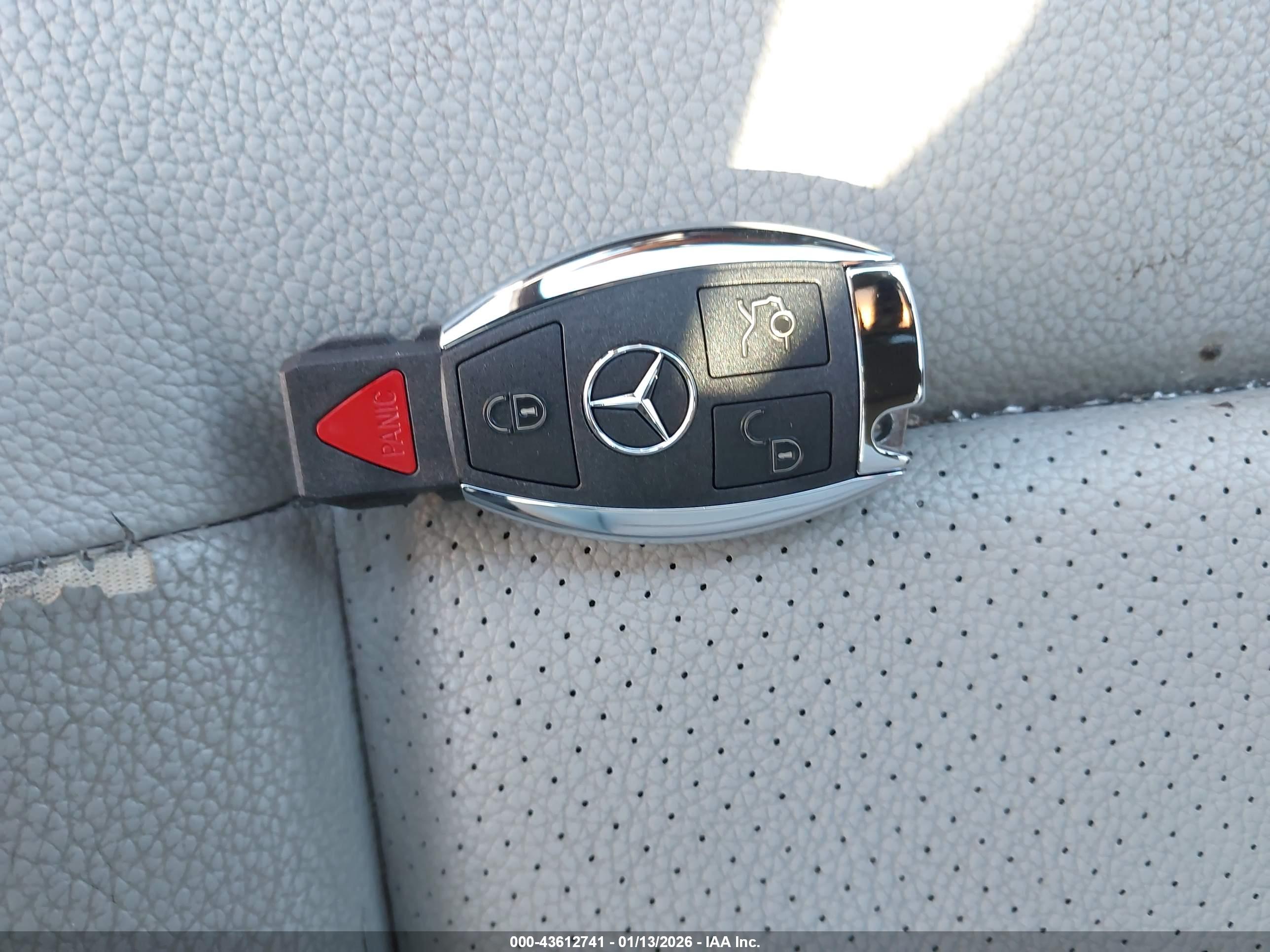 MERCEDES-BENZ E image 11