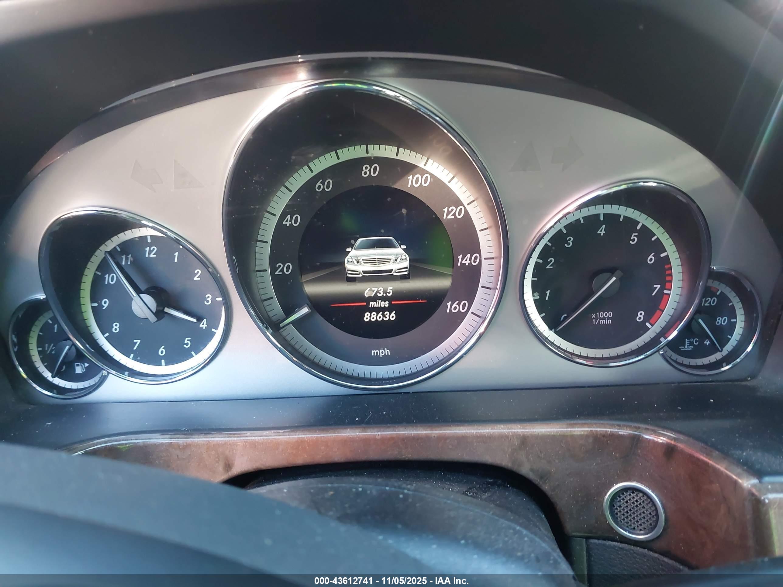 MERCEDES-BENZ E image 7