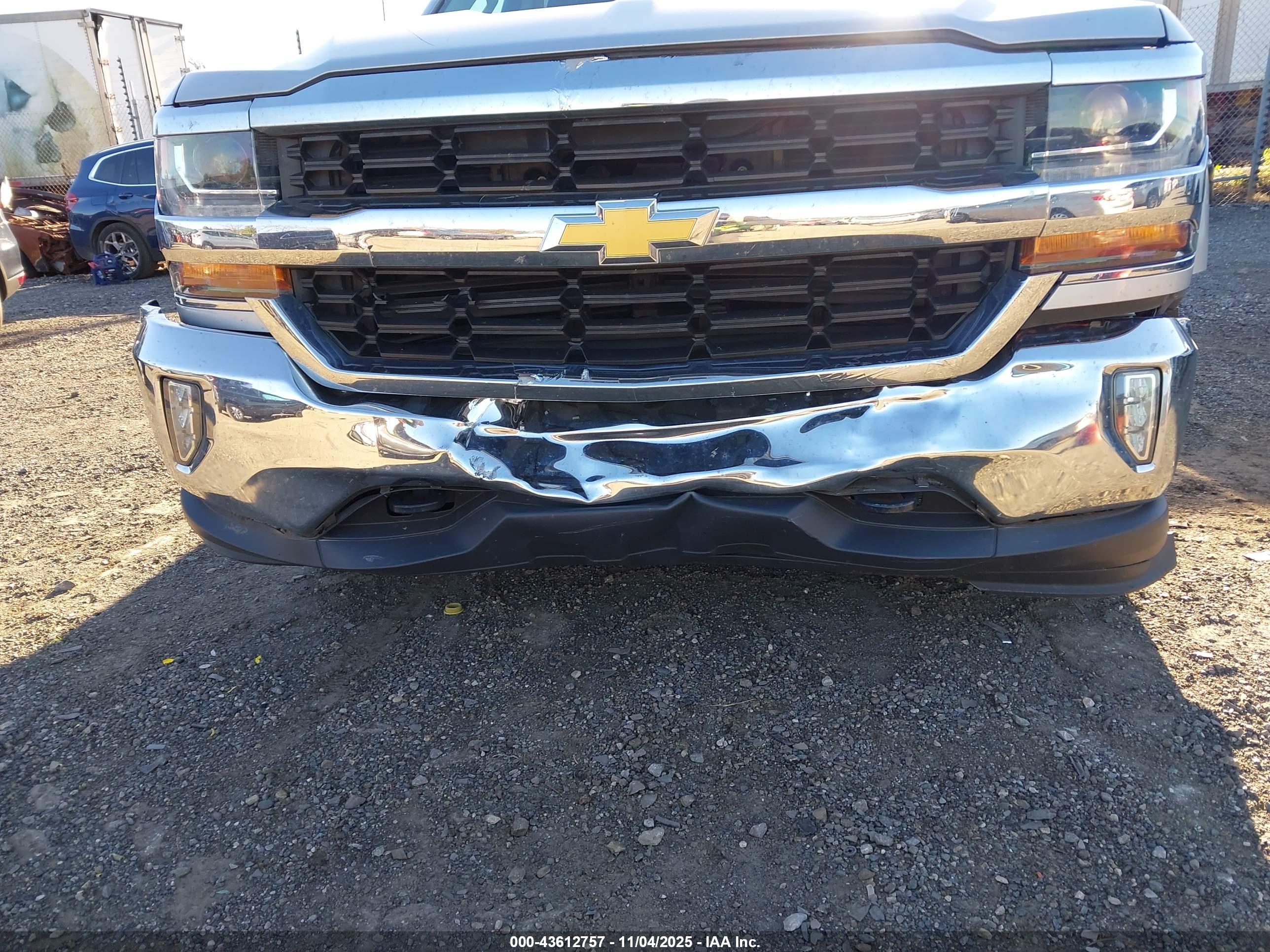 CHEVROLET SILVERADO image 6