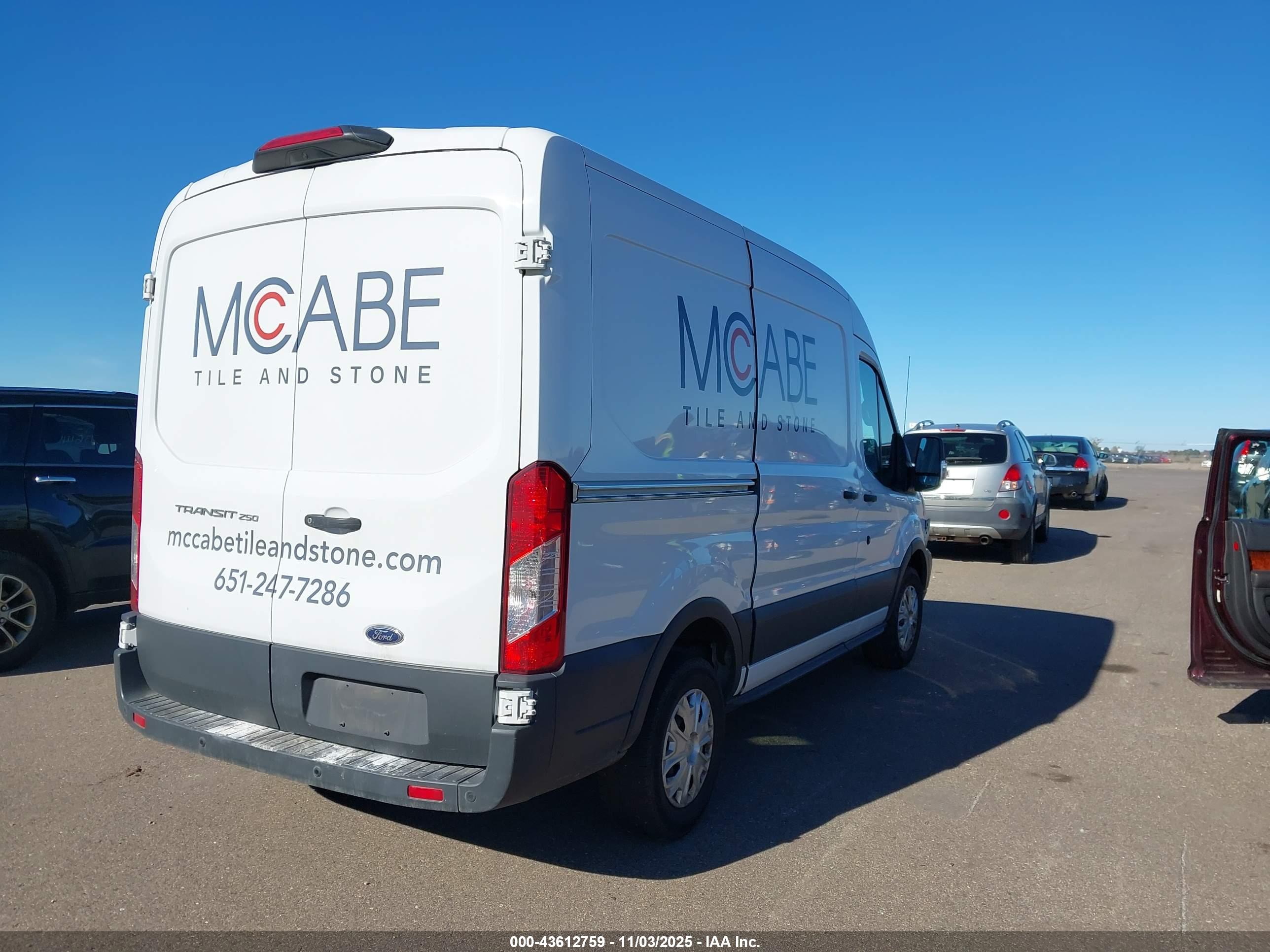 FORD TRANSIT-250 image 4