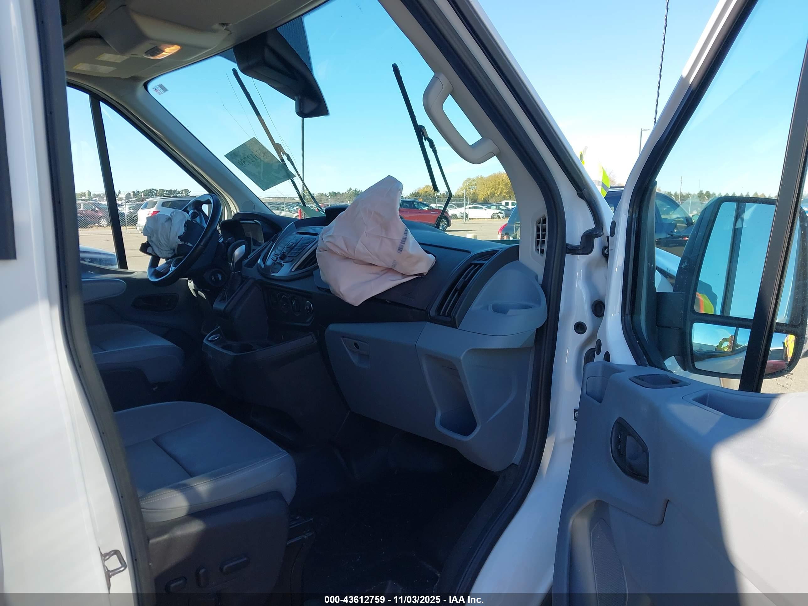FORD TRANSIT-250 image 5
