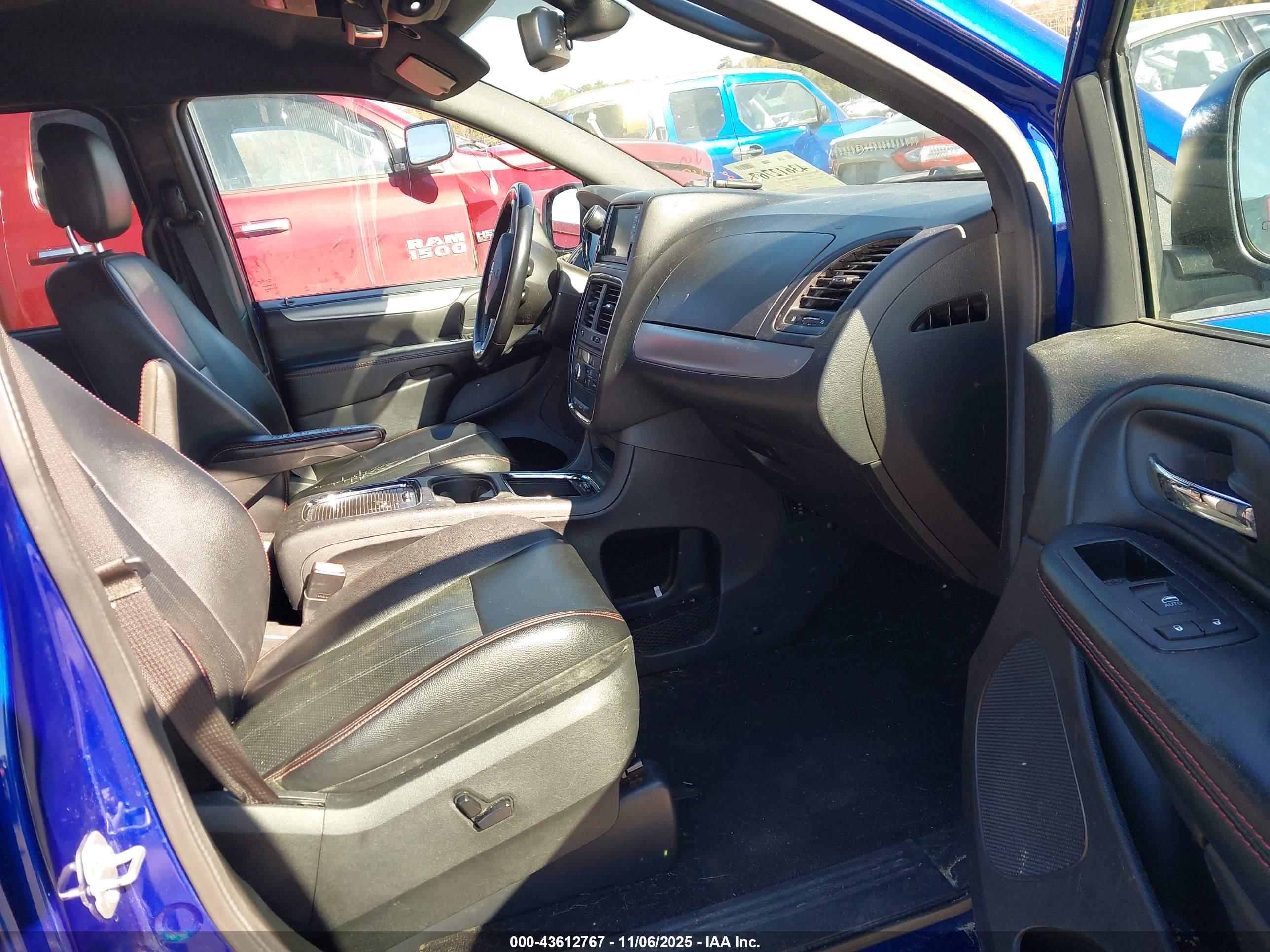 DODGE GRAND image 5