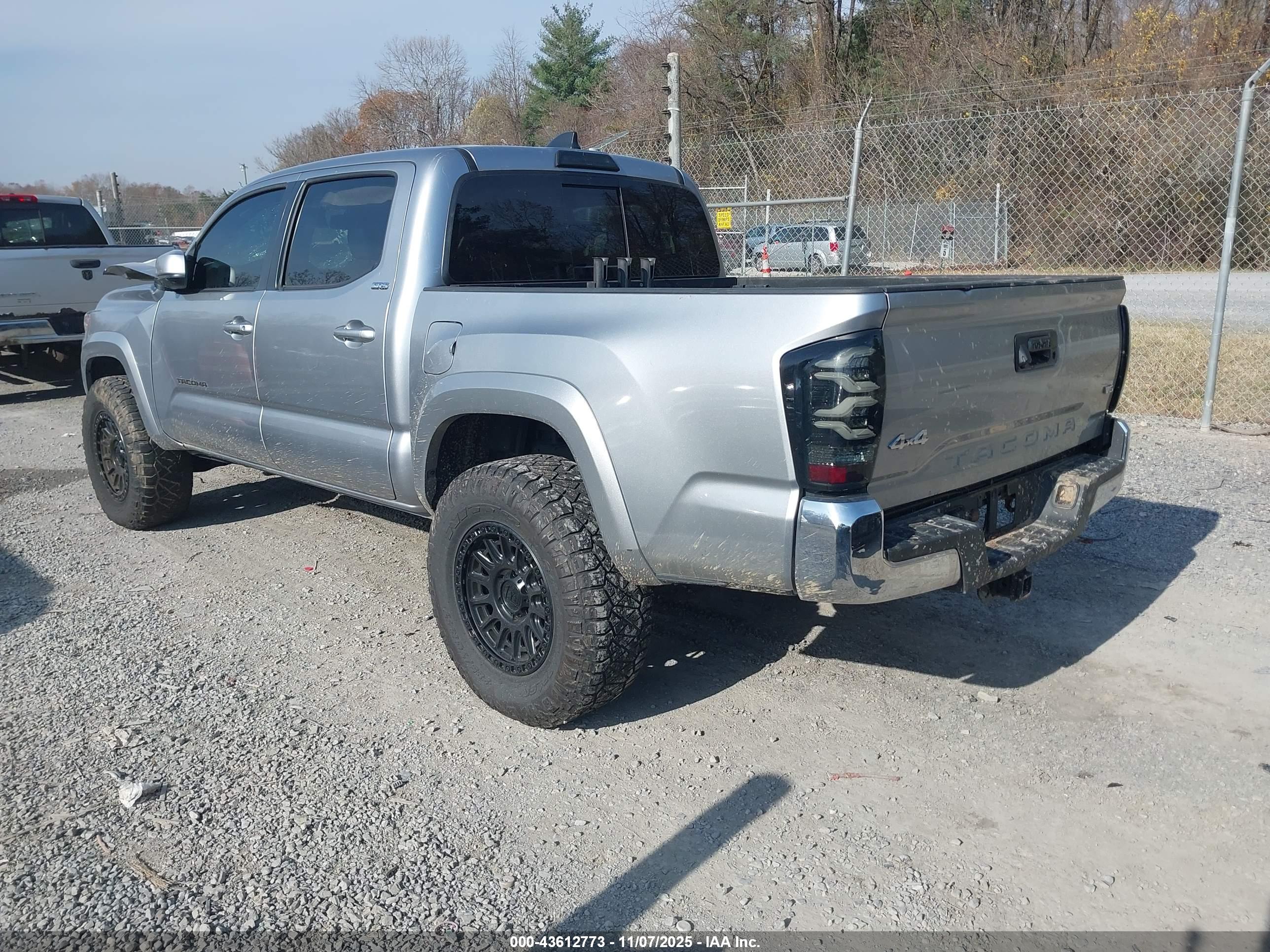 TOYOTA TACOMA image 3