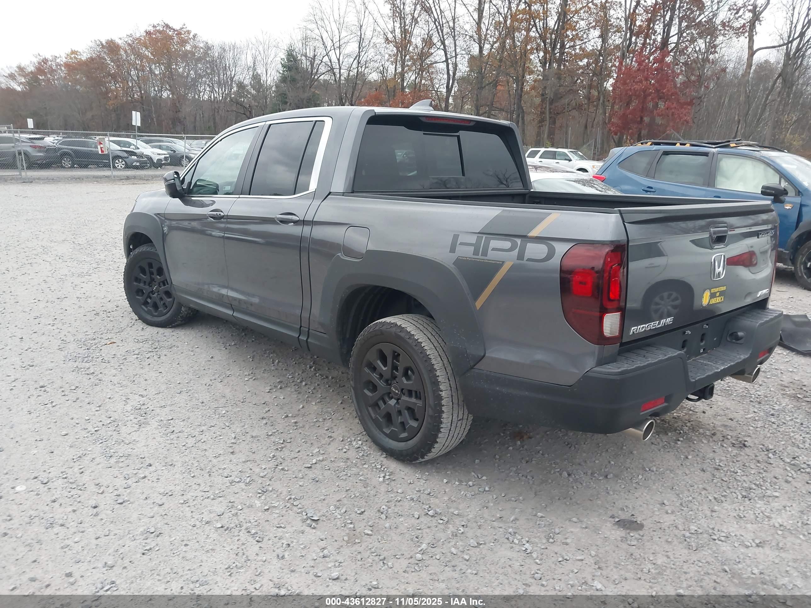 HONDA RIDGELINE image 3