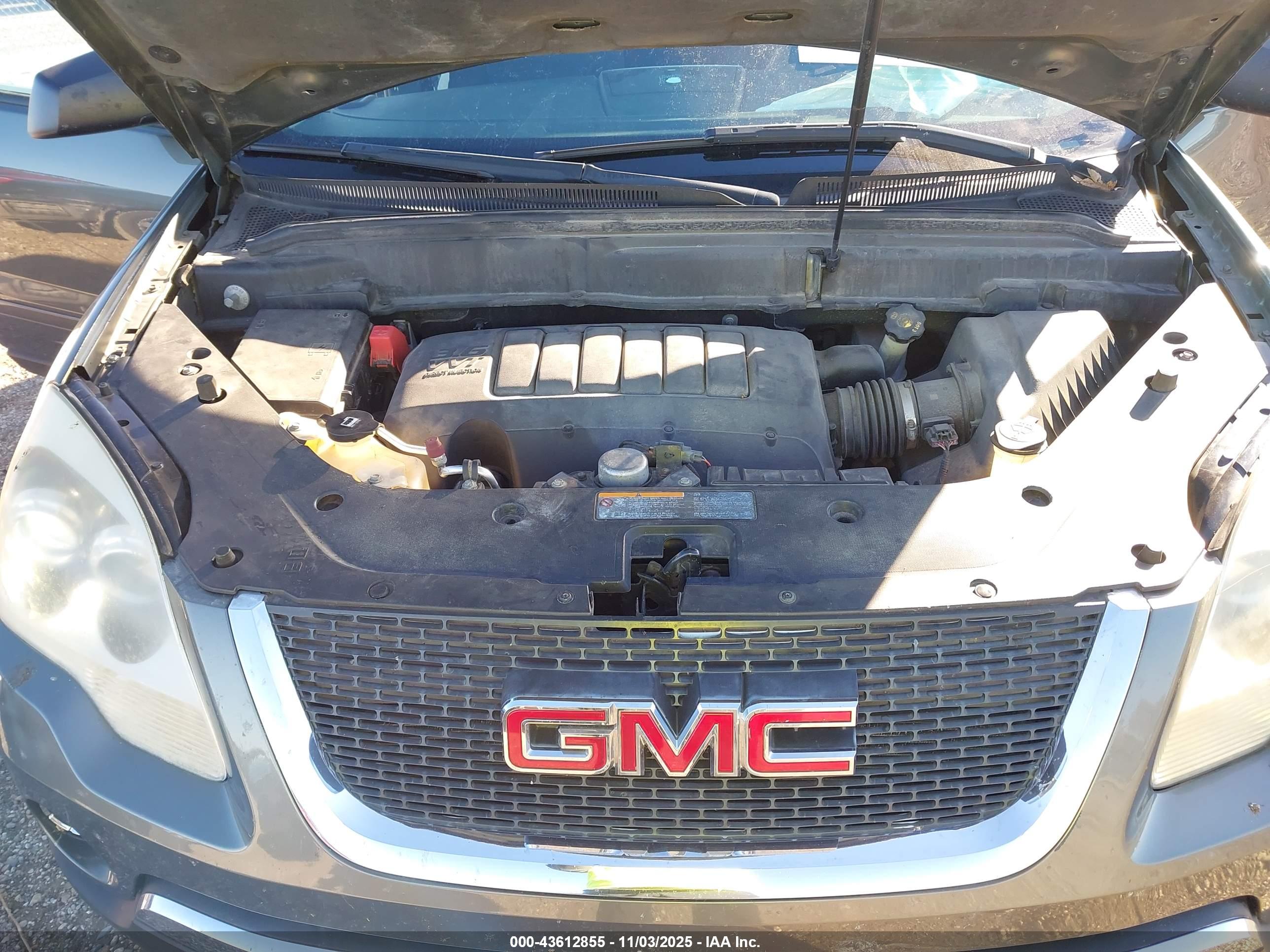 GMC ACADIA image 10