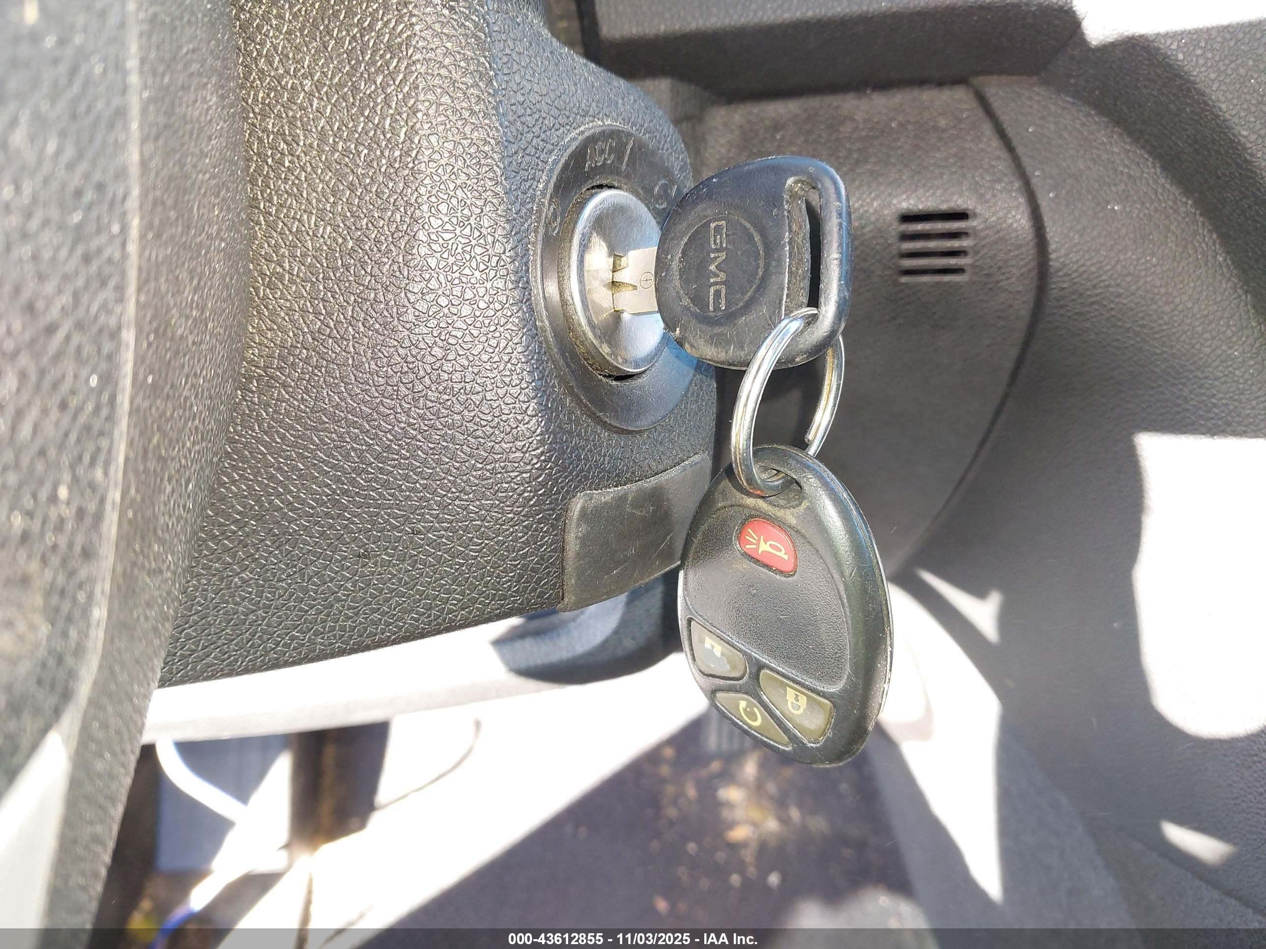 GMC ACADIA image 11