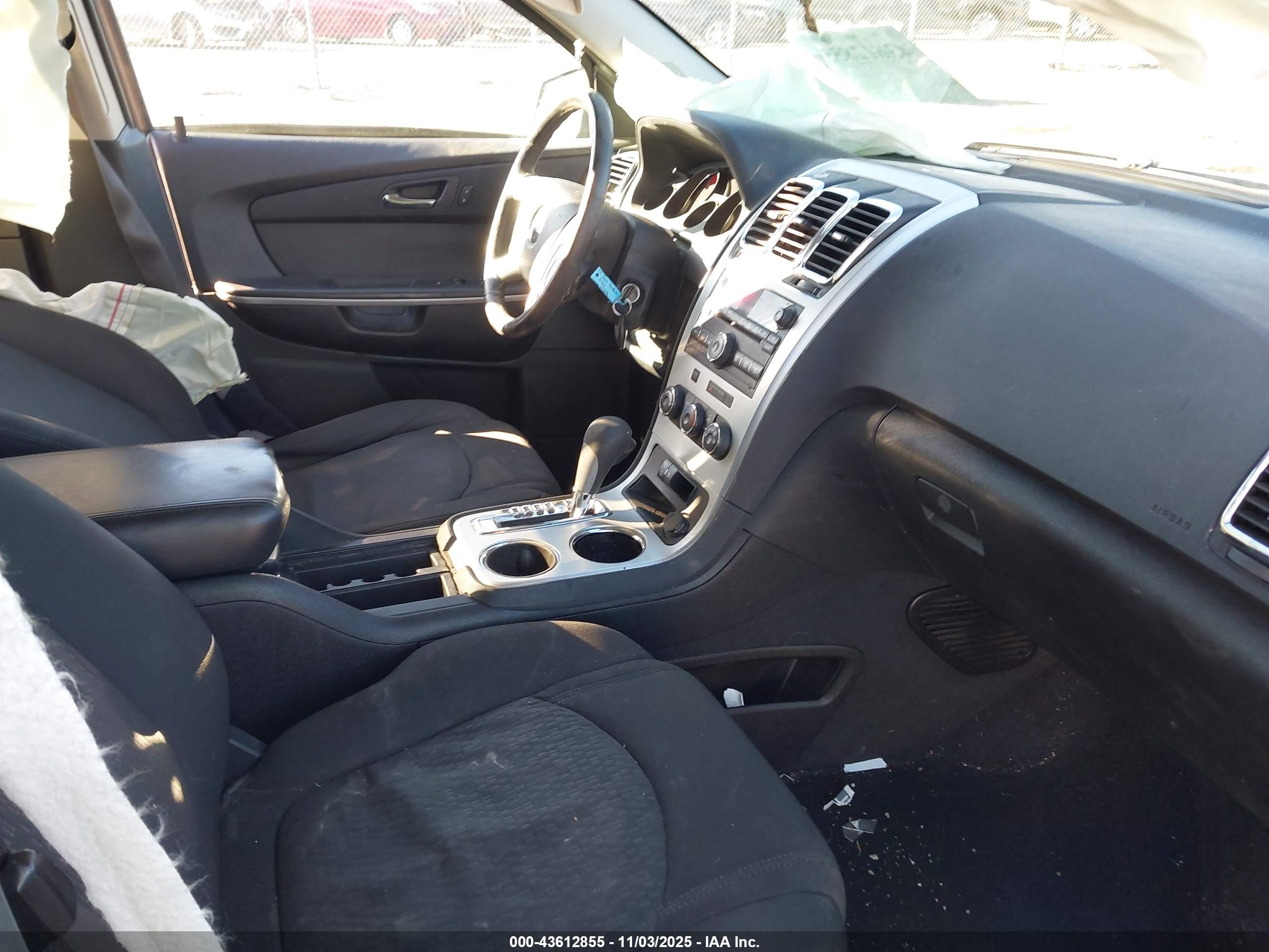 GMC ACADIA image 5