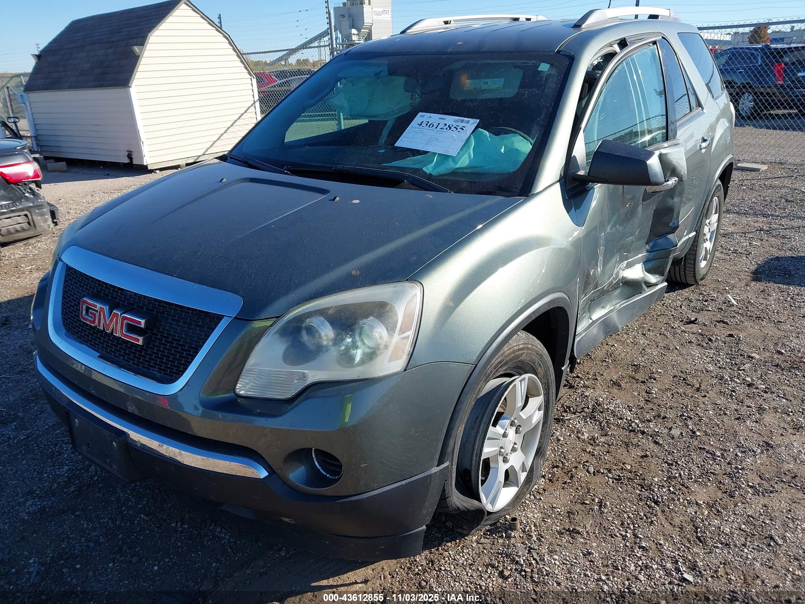 GMC ACADIA image 6