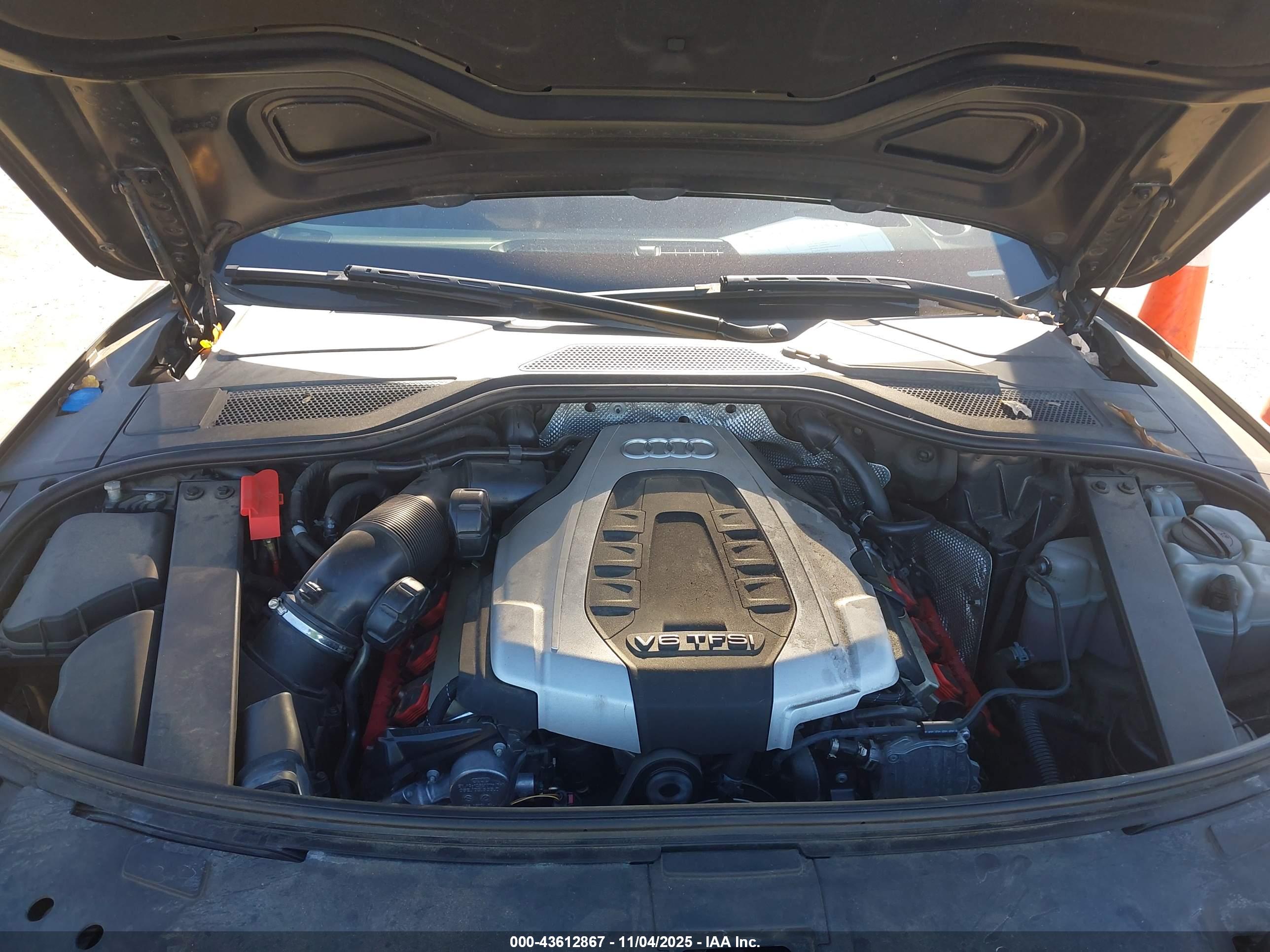 AUDI A8 image 10
