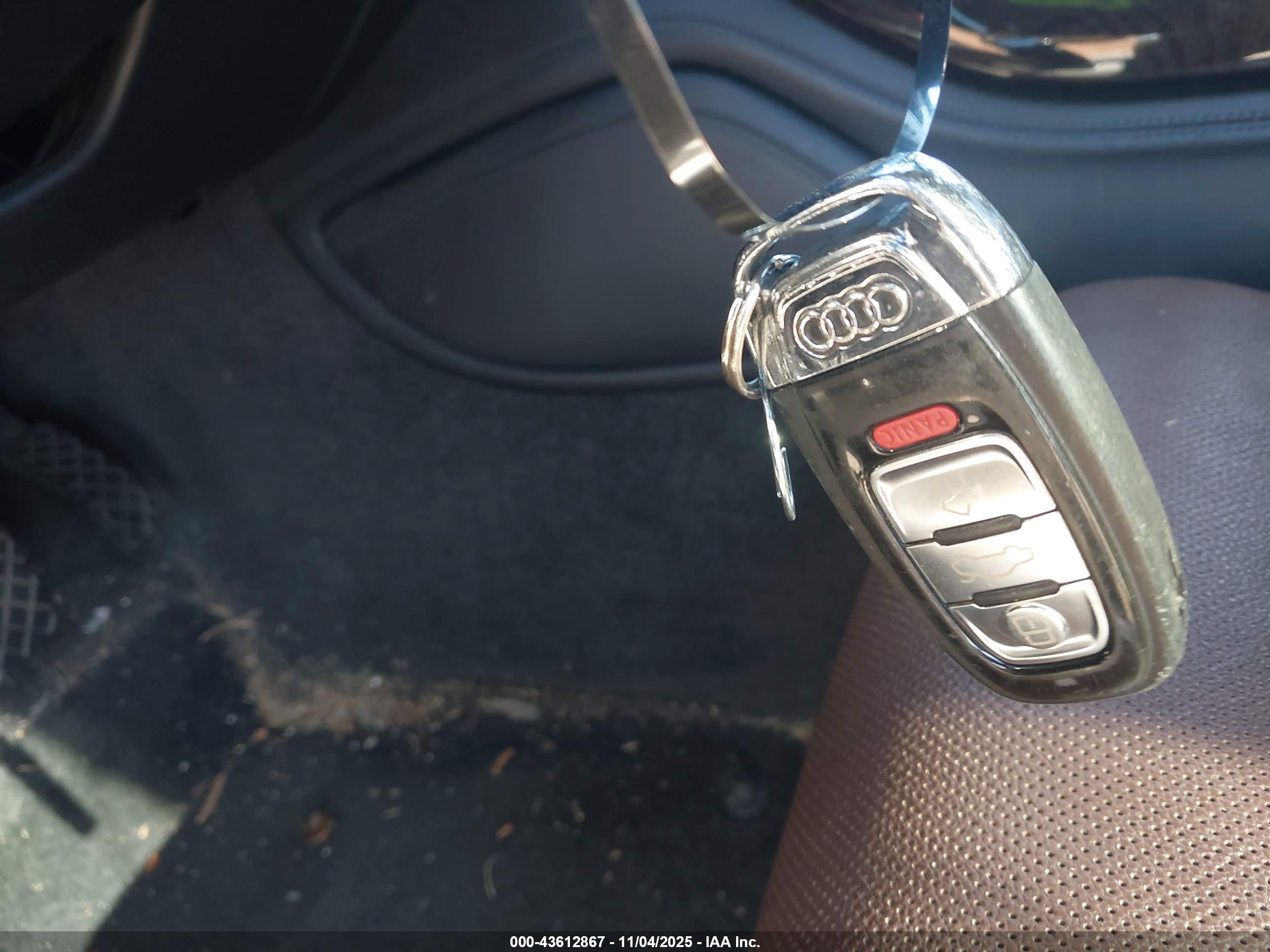 AUDI A8 image 11