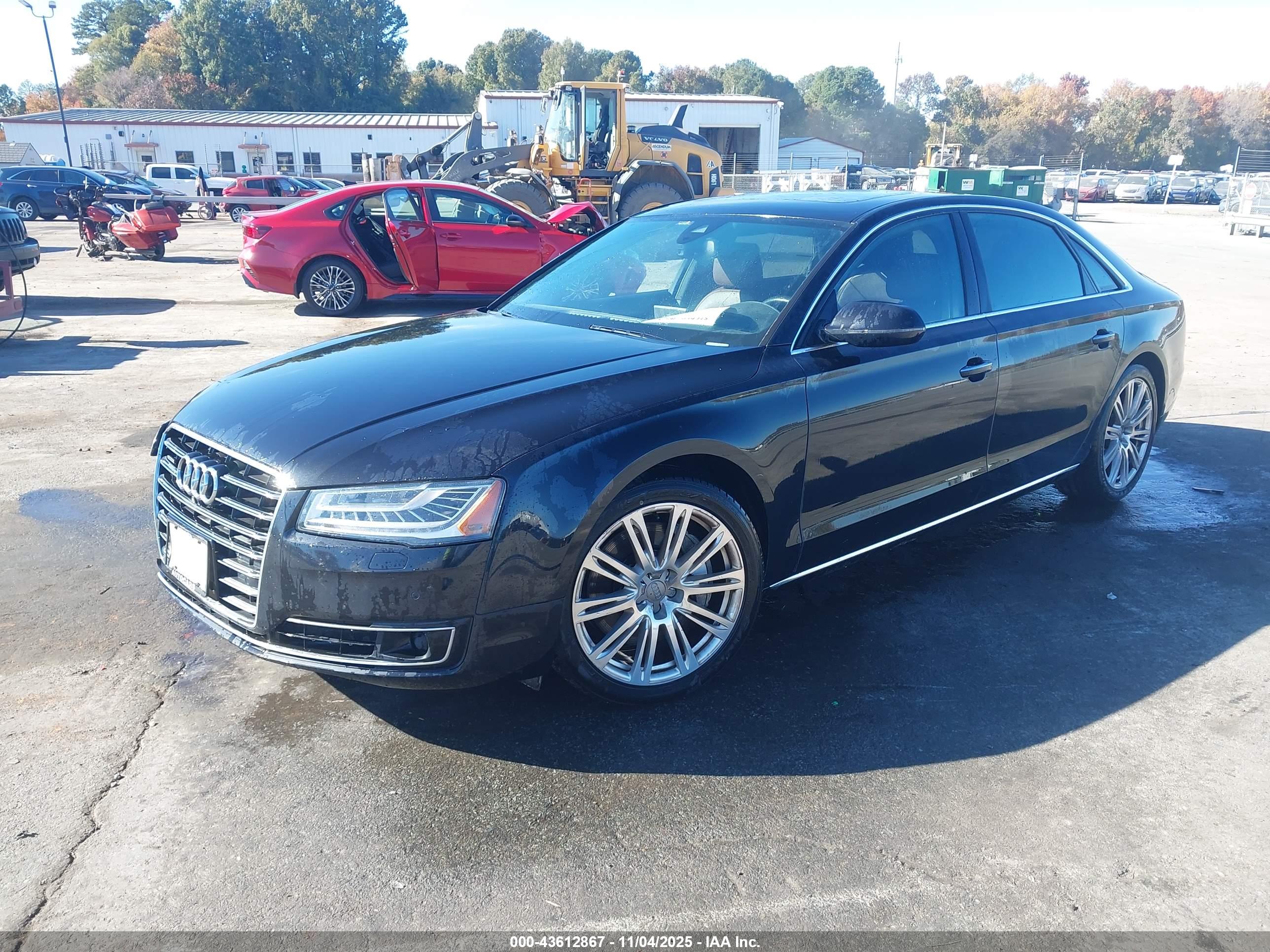 AUDI A8 image 2