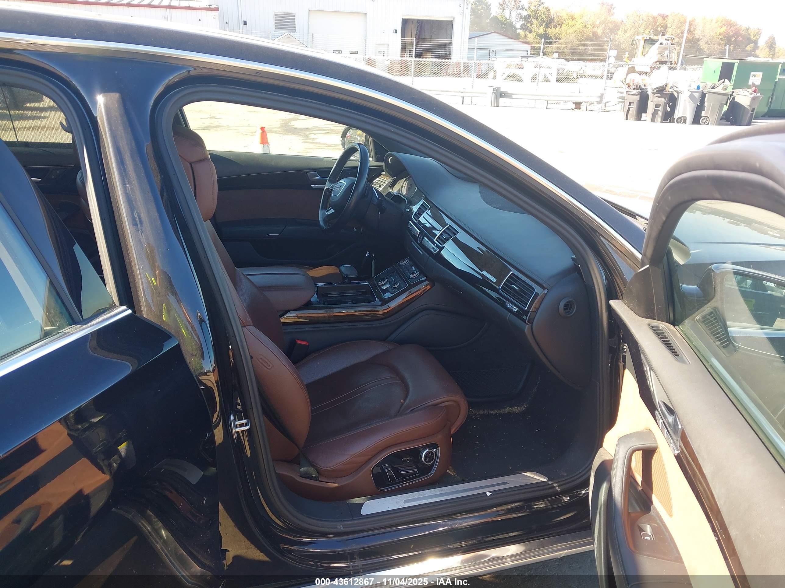 AUDI A8 image 5