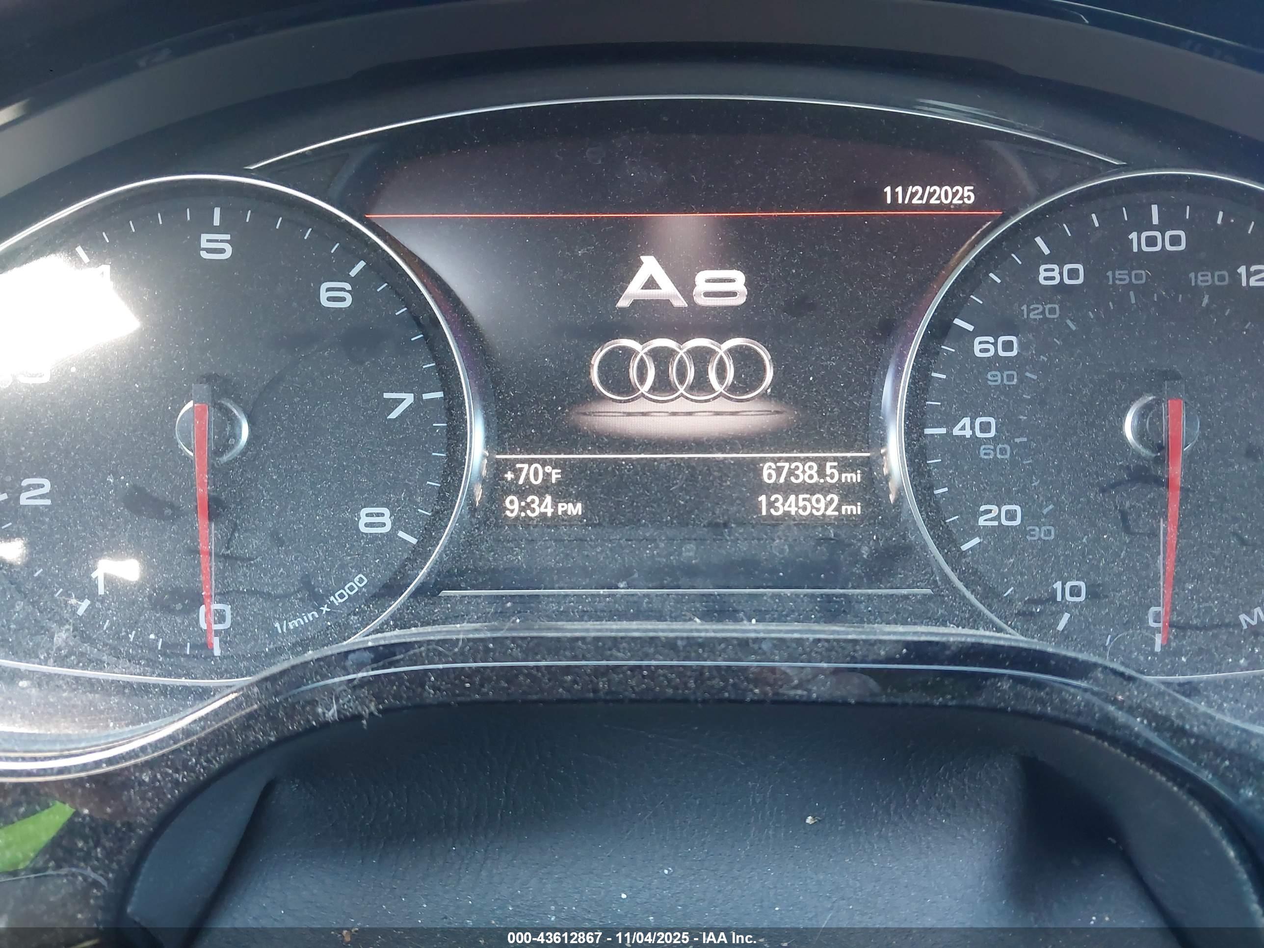 AUDI A8 image 7