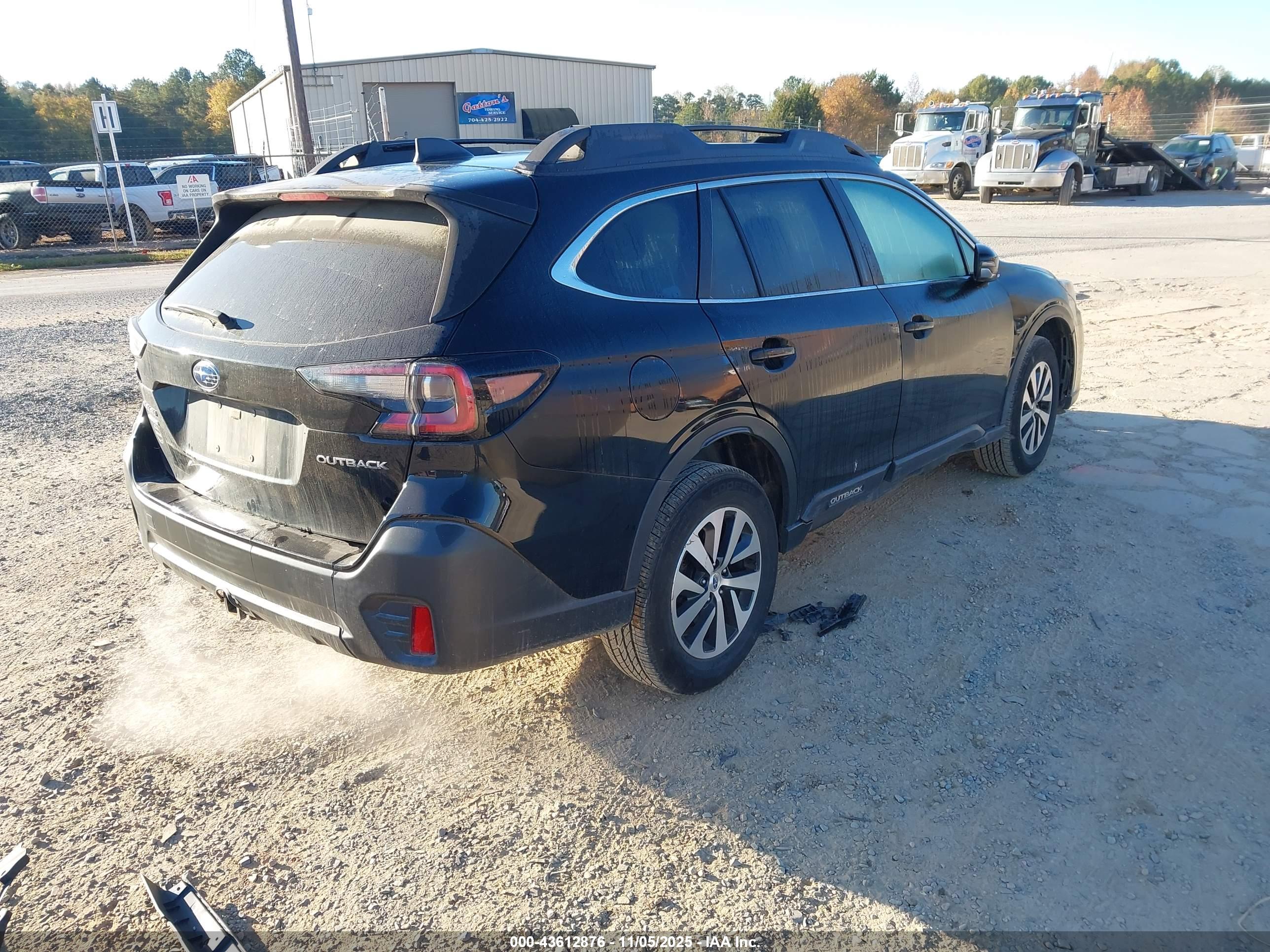 SUBARU OUTBACK image 4