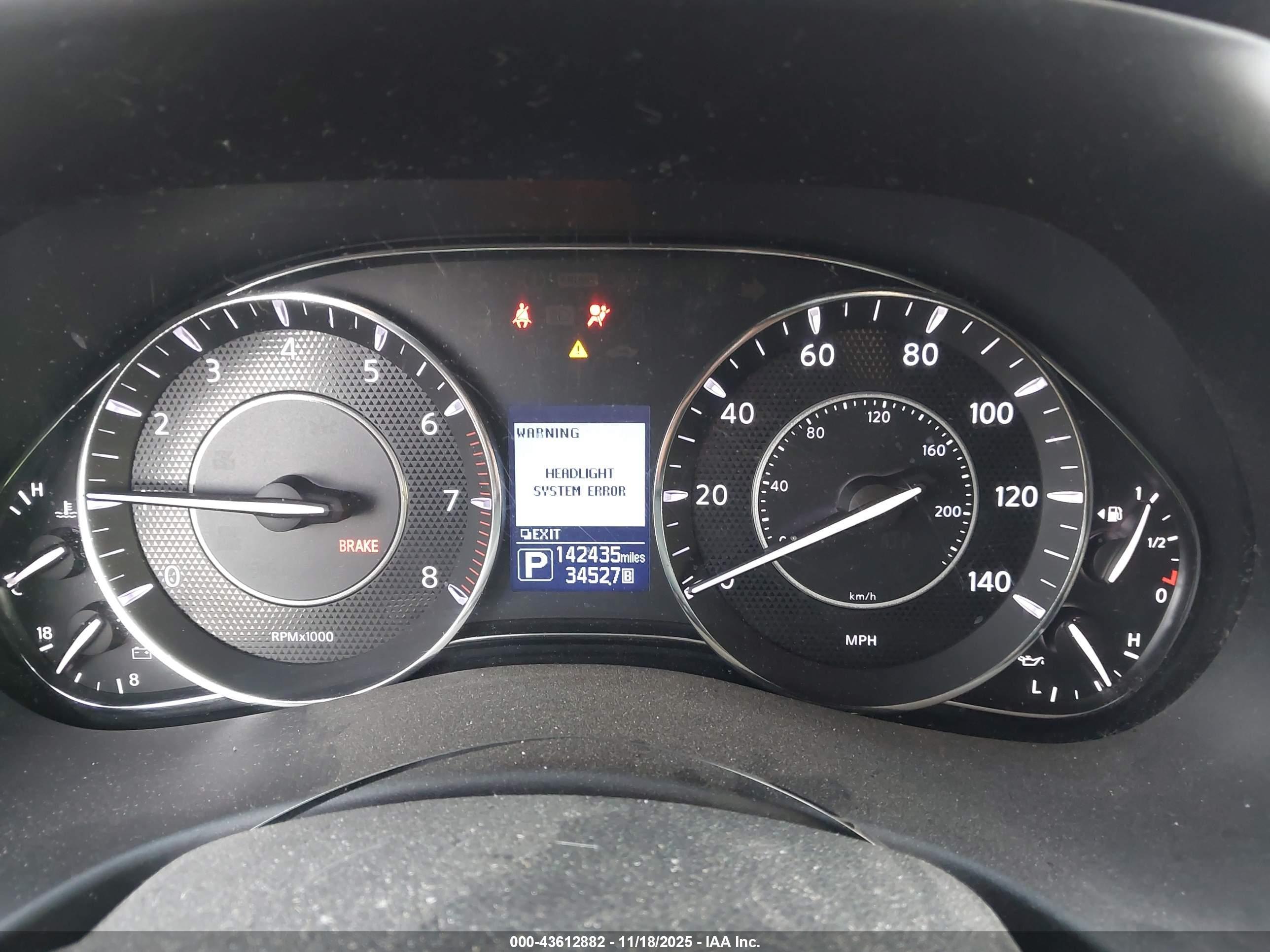 NISSAN ARMADA image 7
