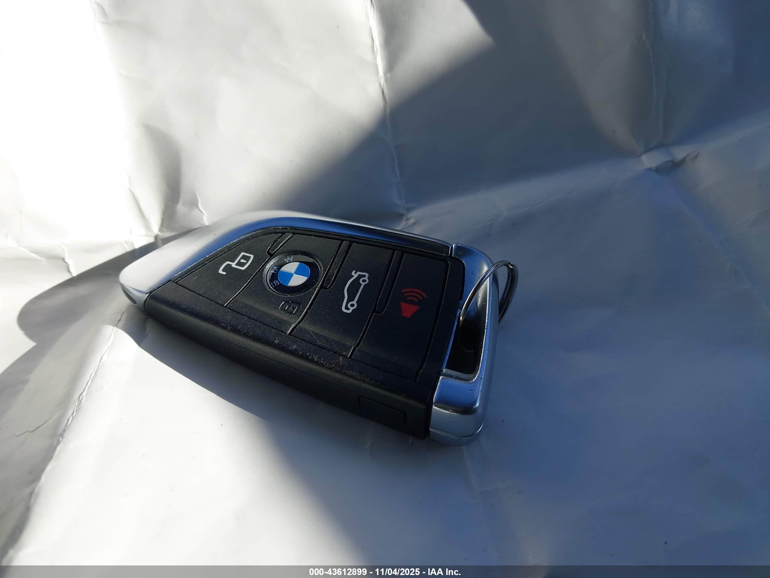 BMW 330I image 11