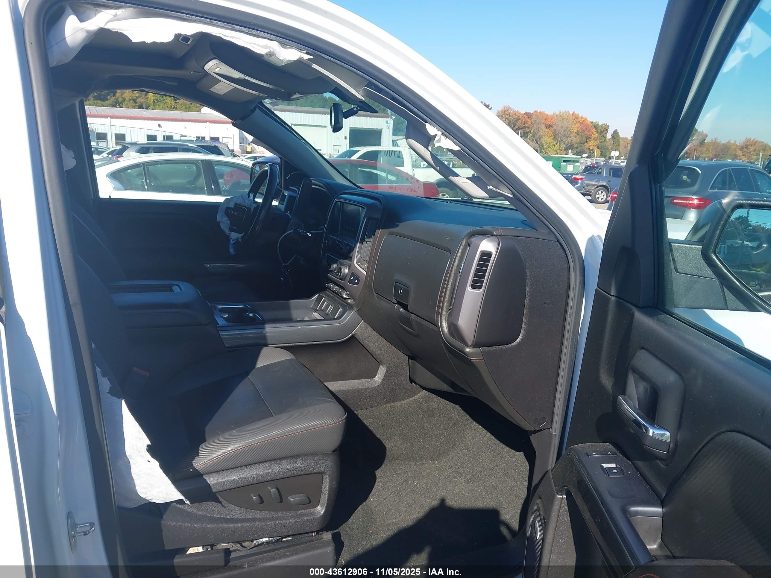 GMC SIERRA image 5