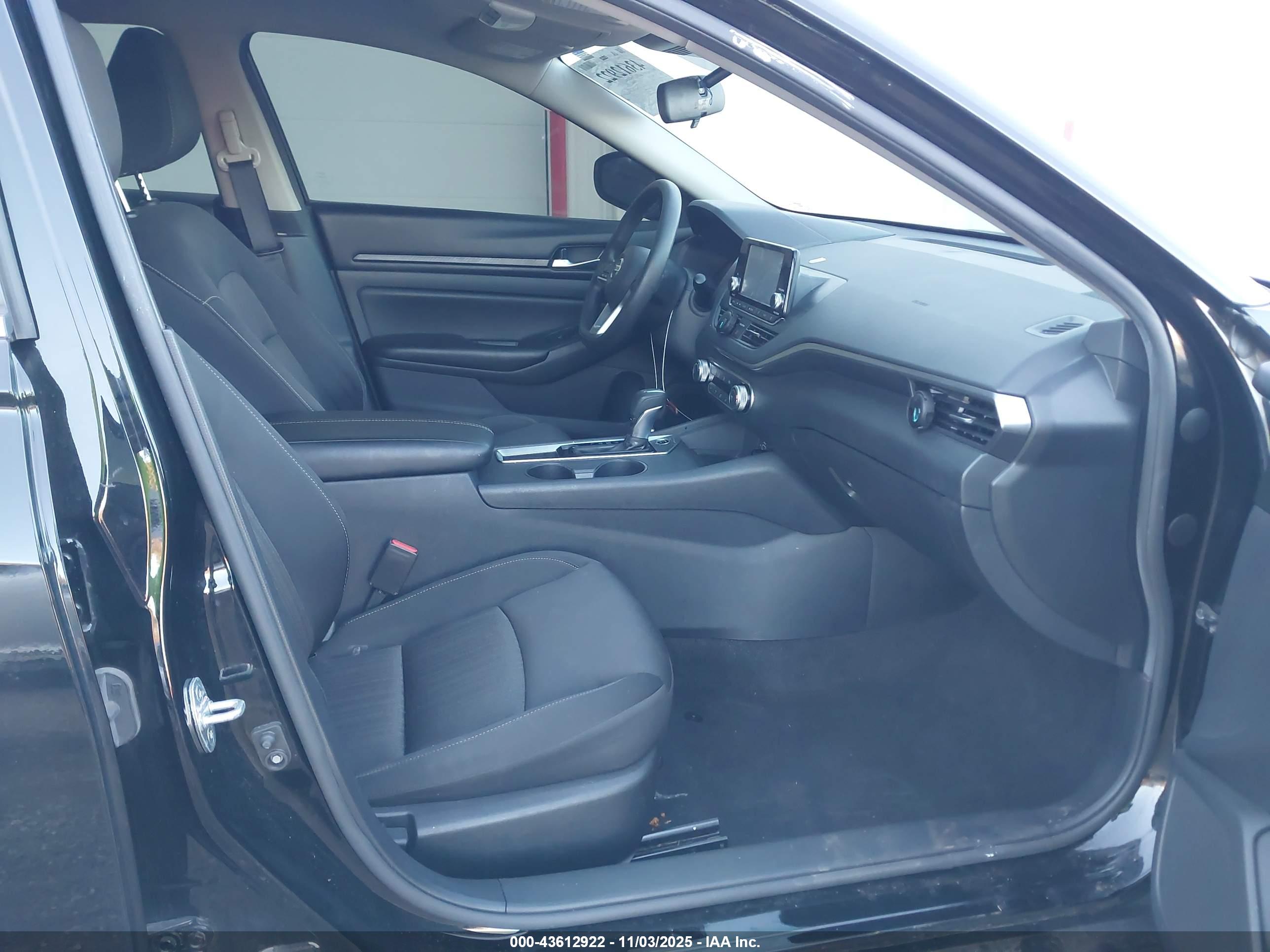 NISSAN ALTIMA image 5