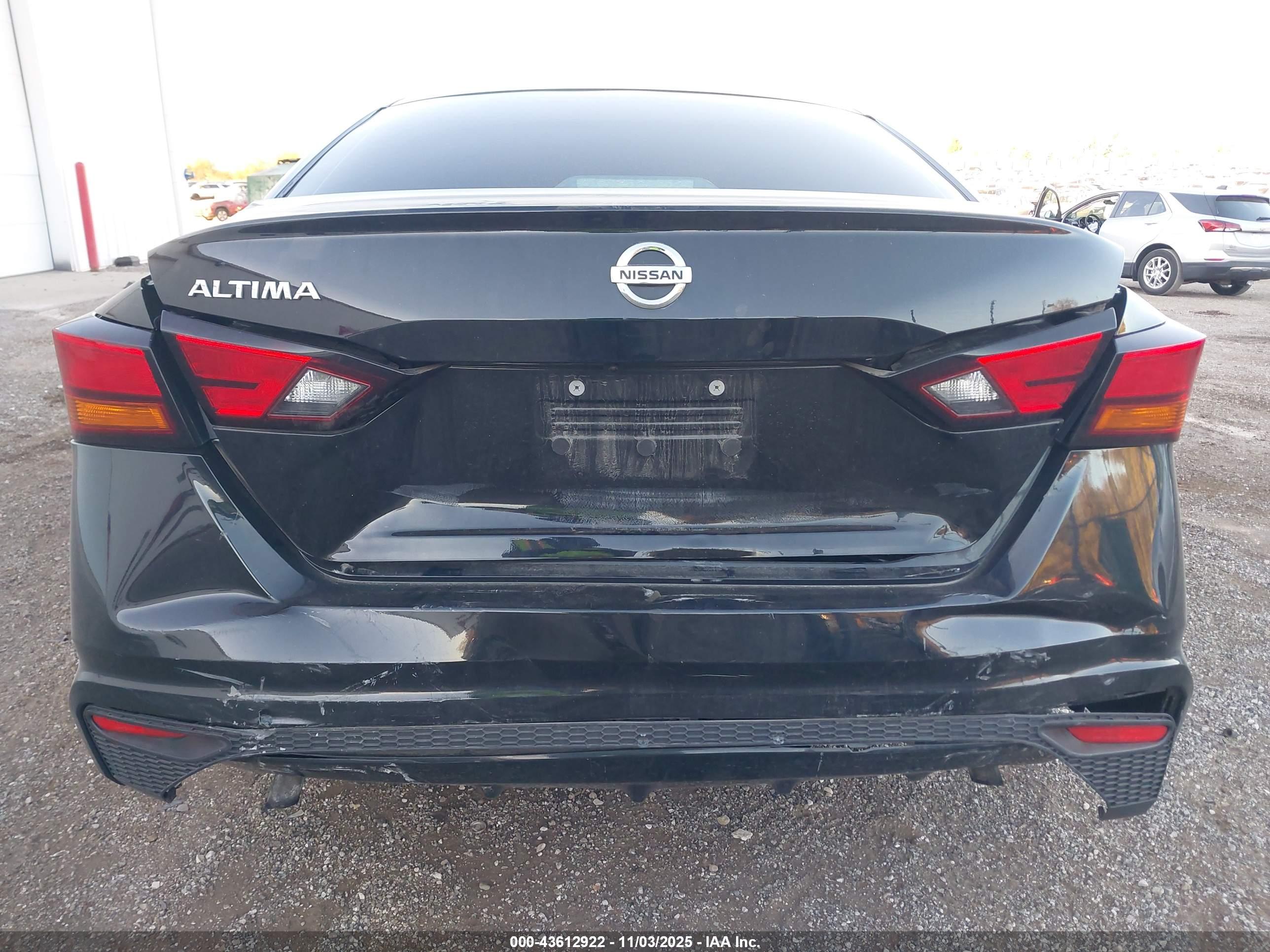 NISSAN ALTIMA image 6