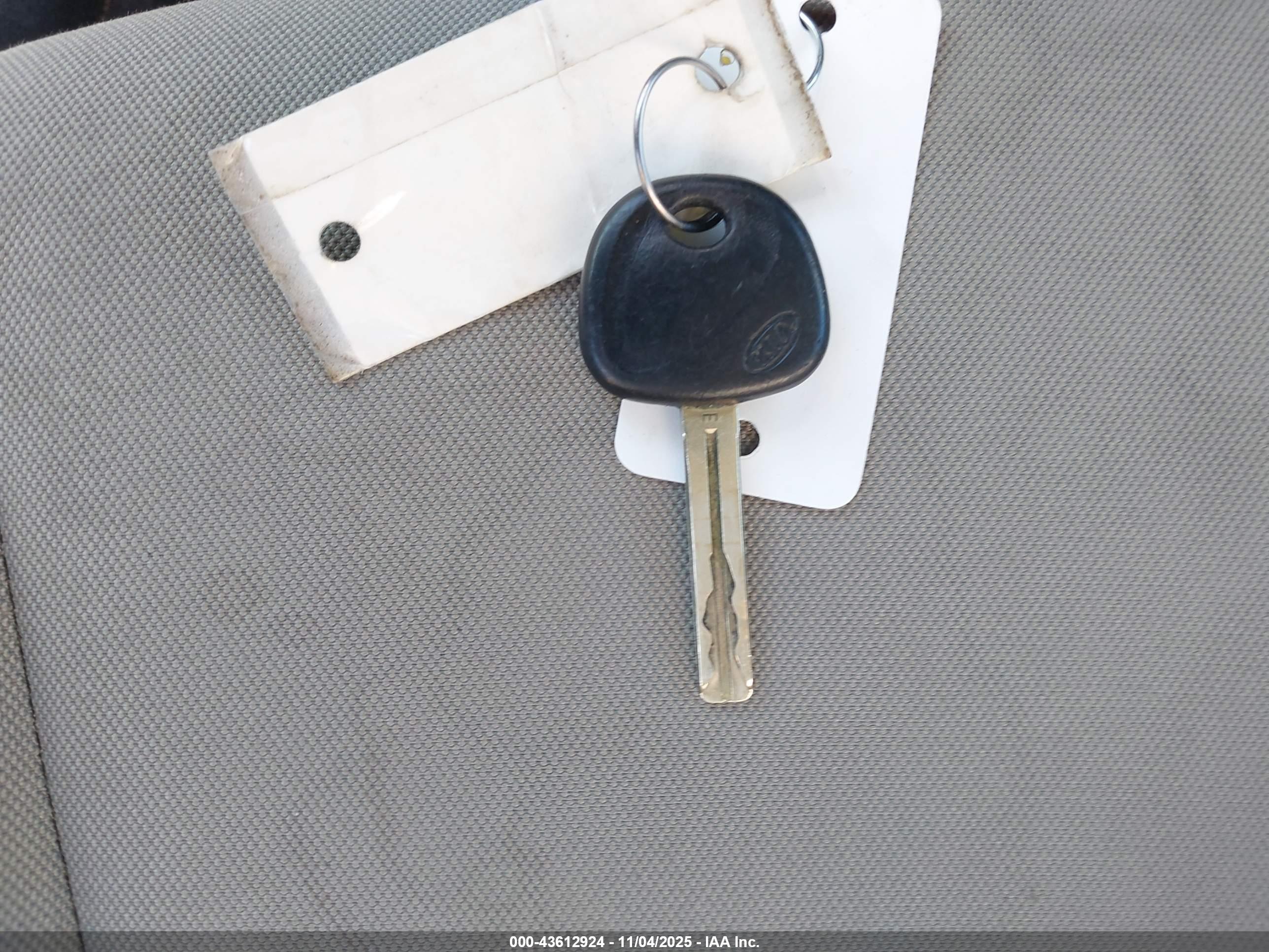 KIA RIO image 11