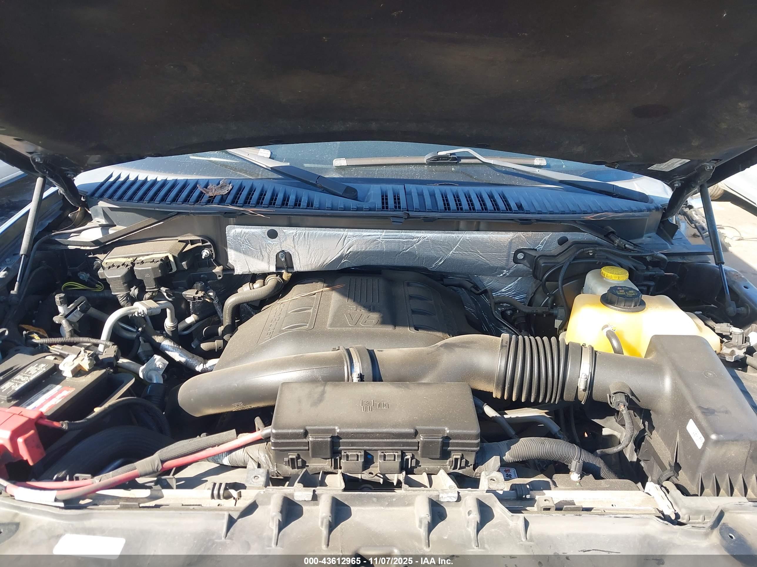 FORD EXPEDITION image 10