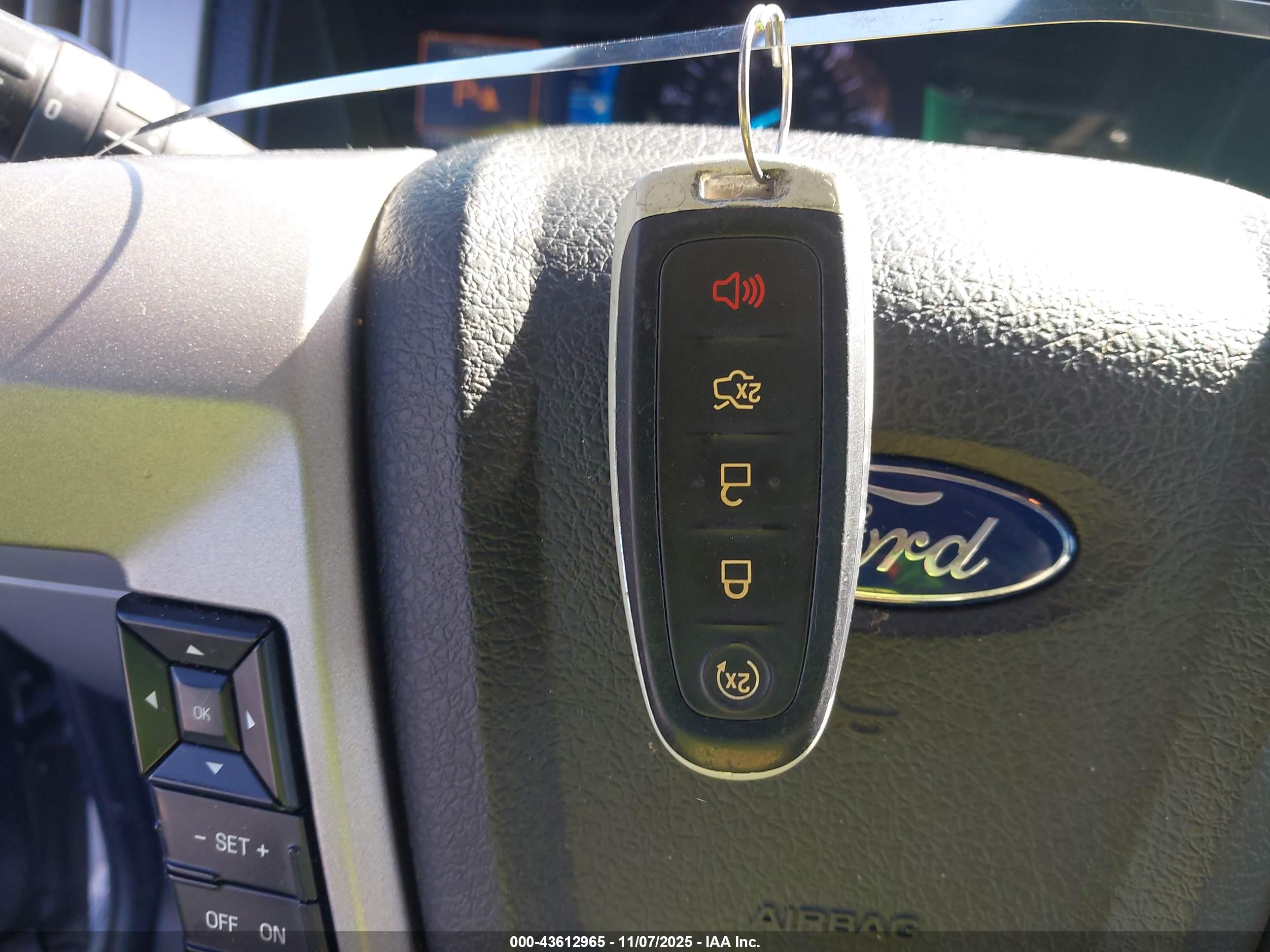 FORD EXPEDITION image 11