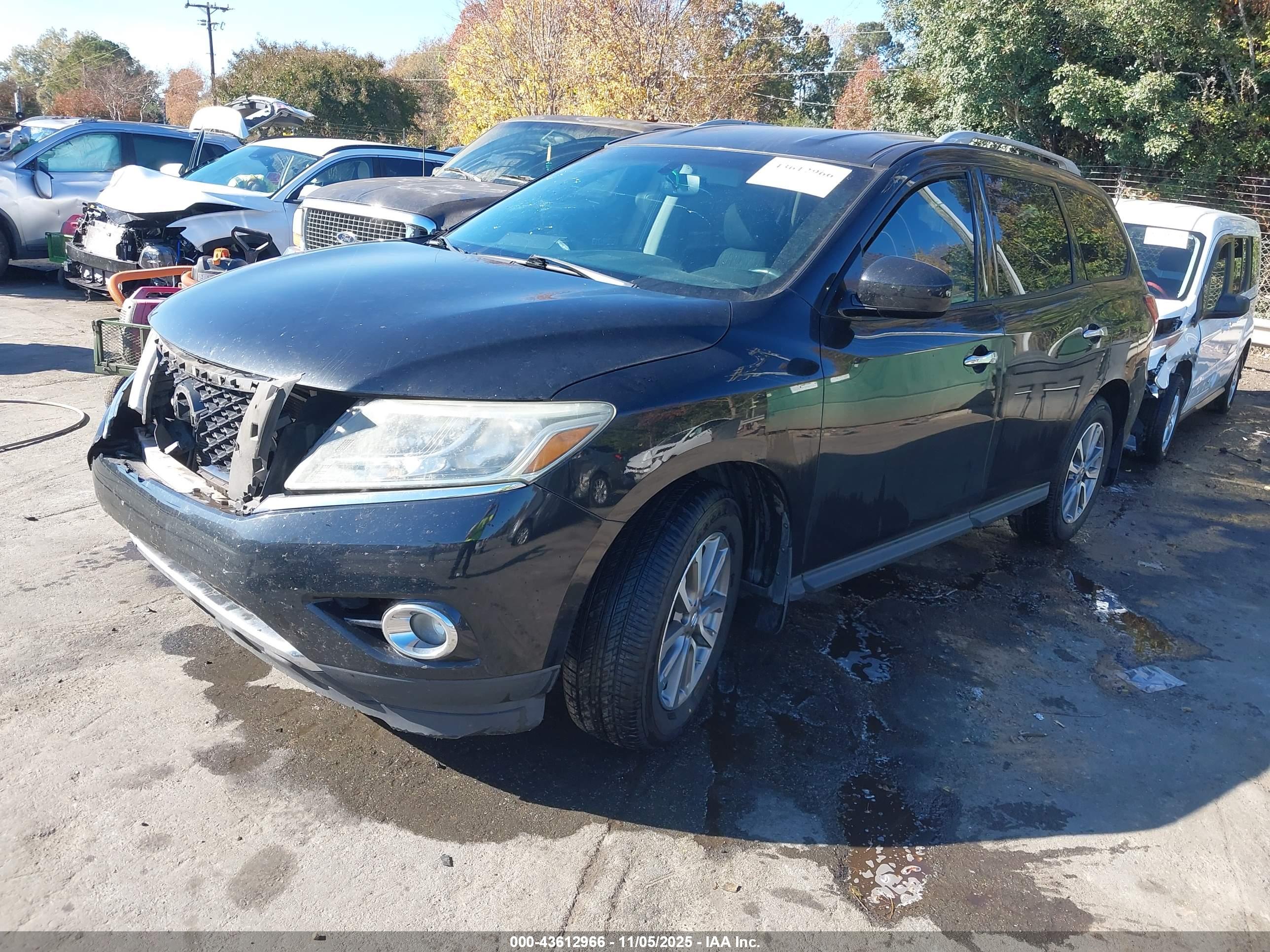 NISSAN PATHFINDER image 2