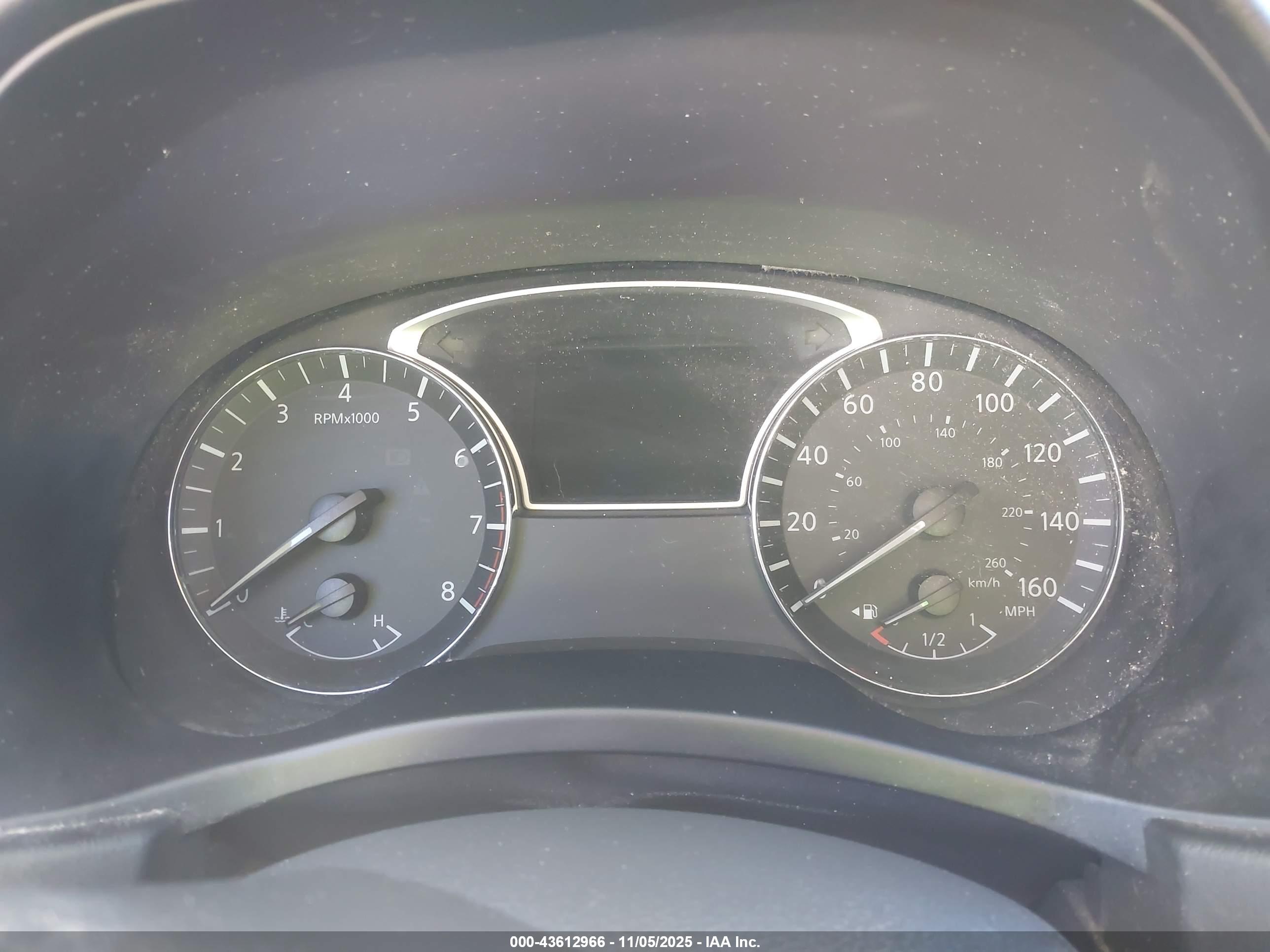 NISSAN PATHFINDER image 7