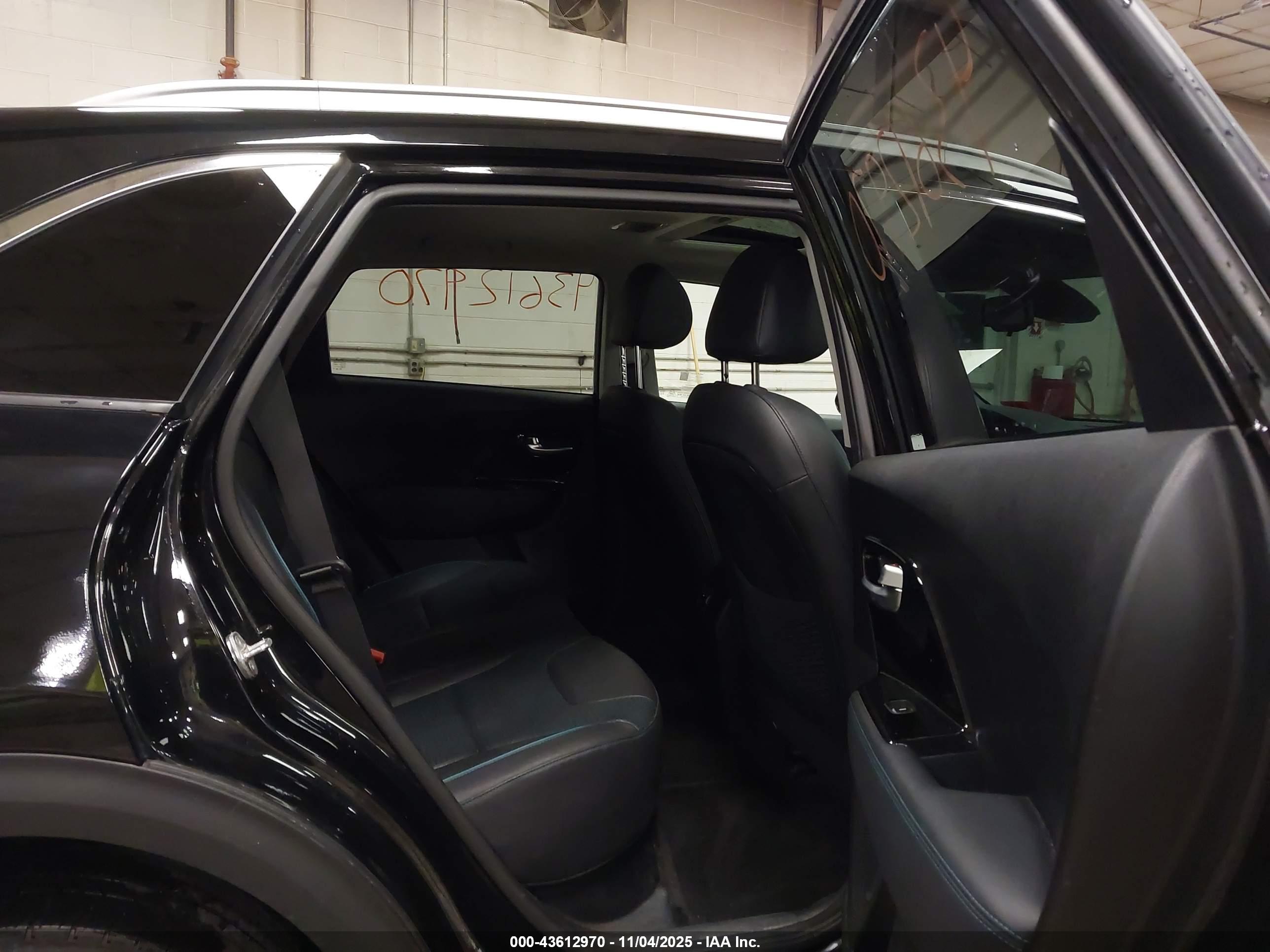 KIA NIRO image 8