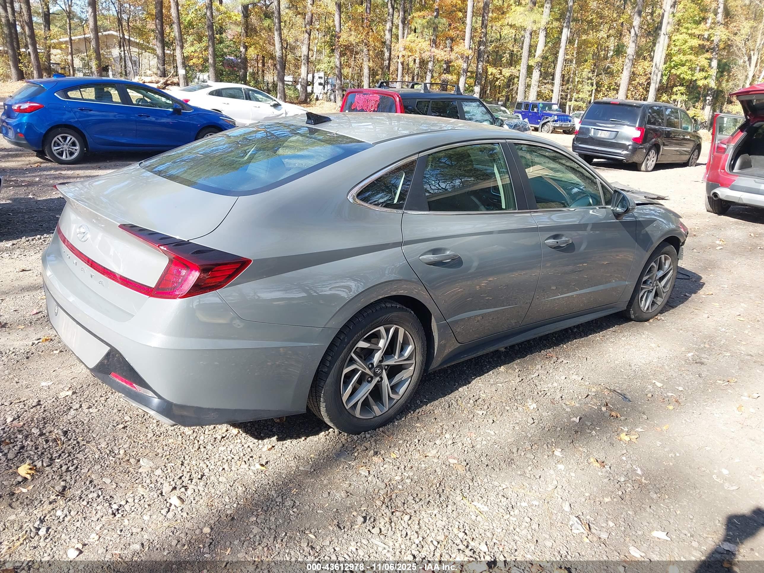 HYUNDAI SONATA image 4