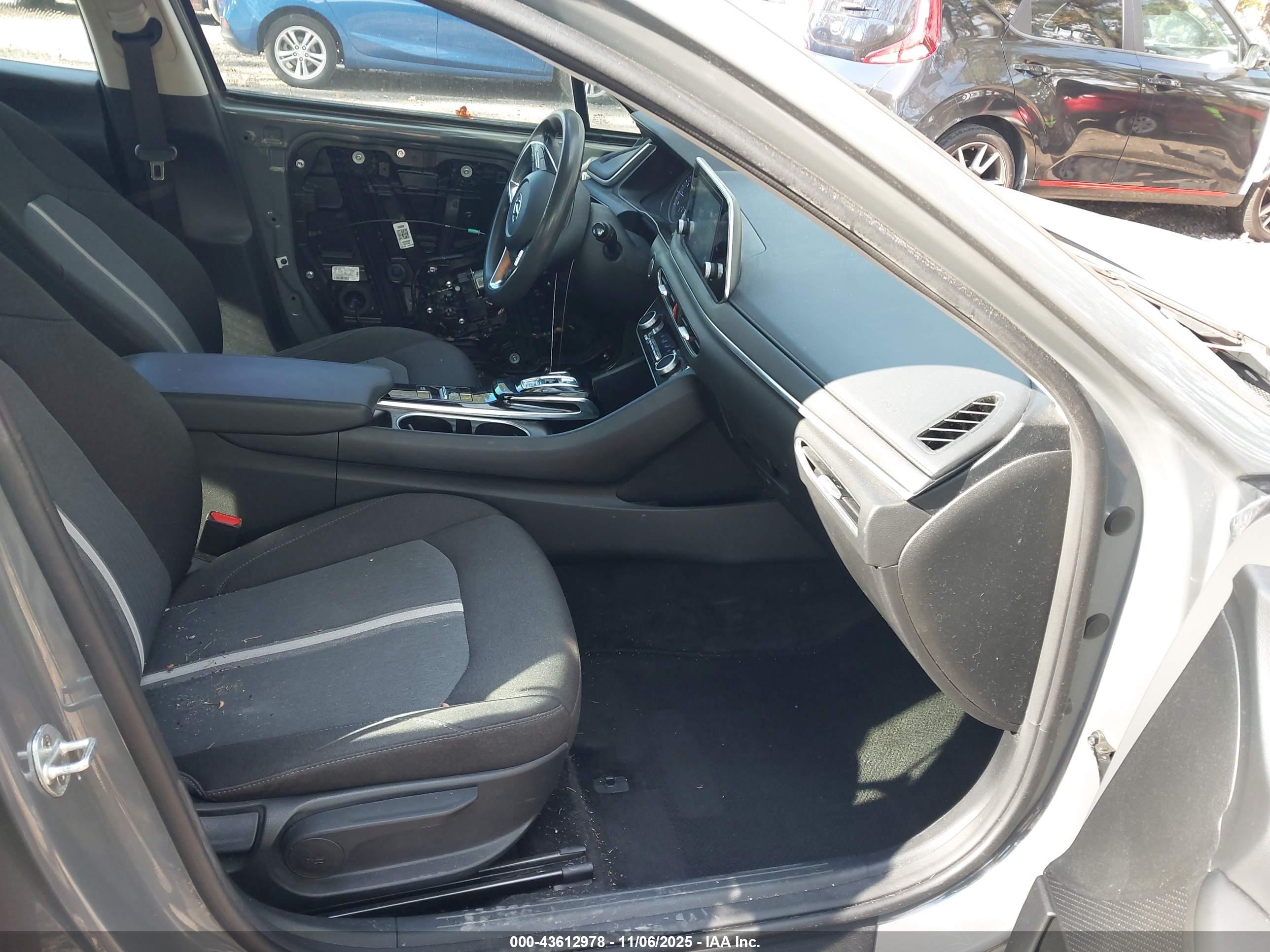 HYUNDAI SONATA image 5