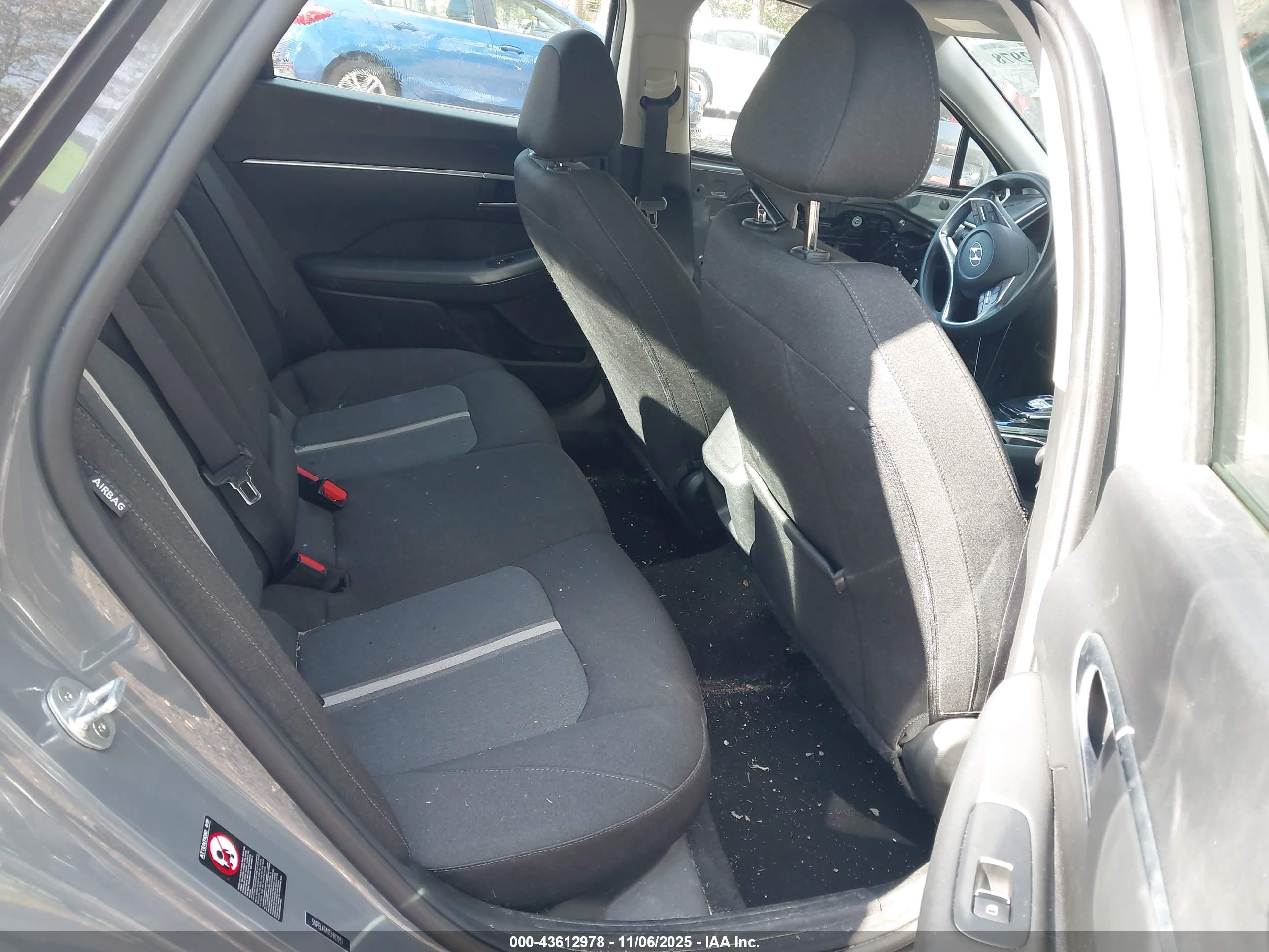 HYUNDAI SONATA image 8