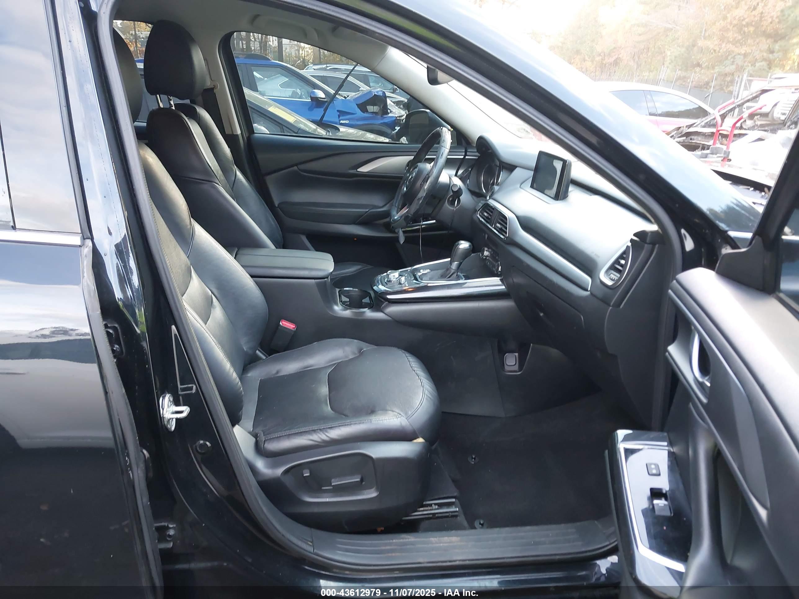 MAZDA CX-9 image 5