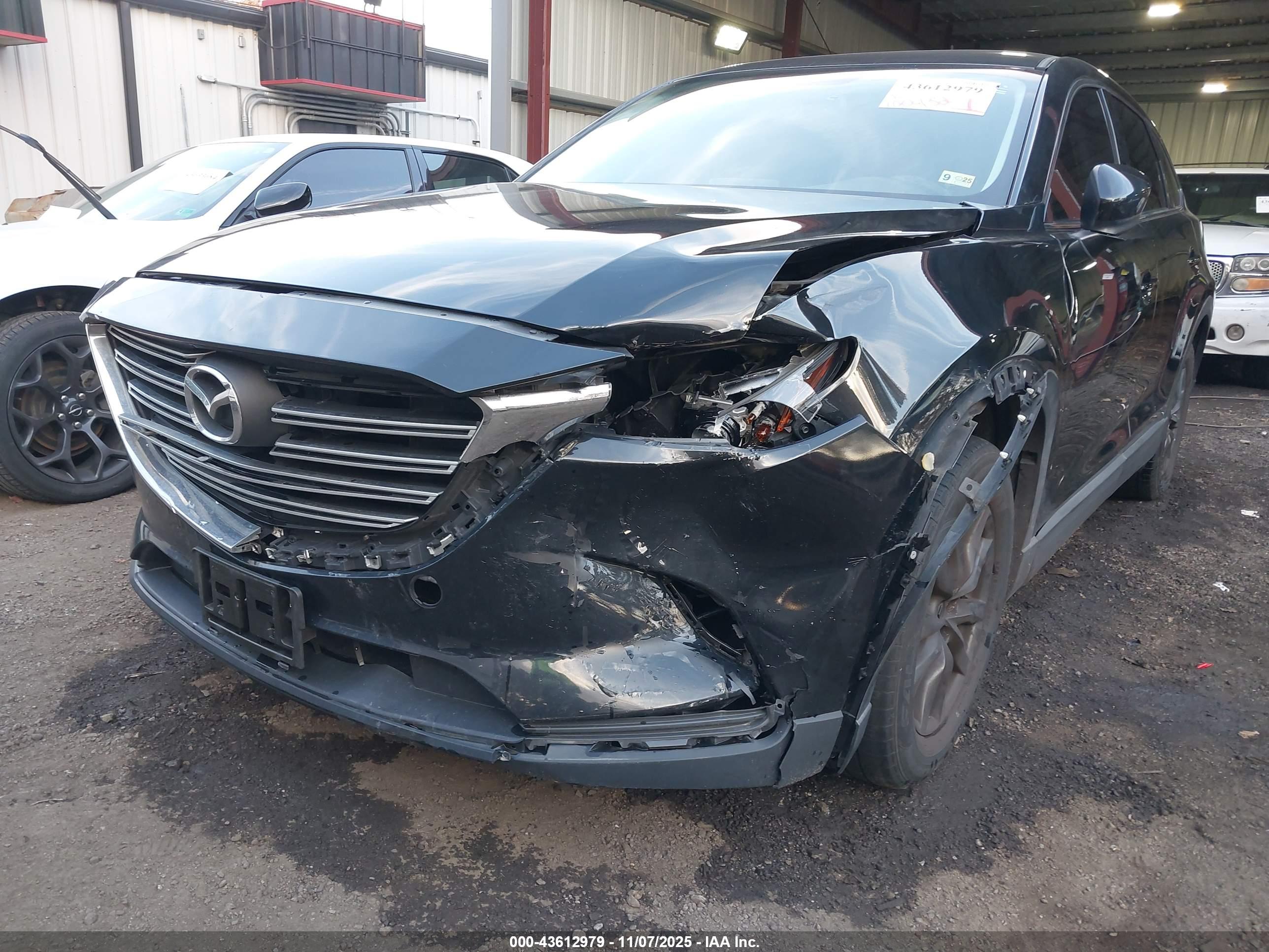 MAZDA CX-9 image 6