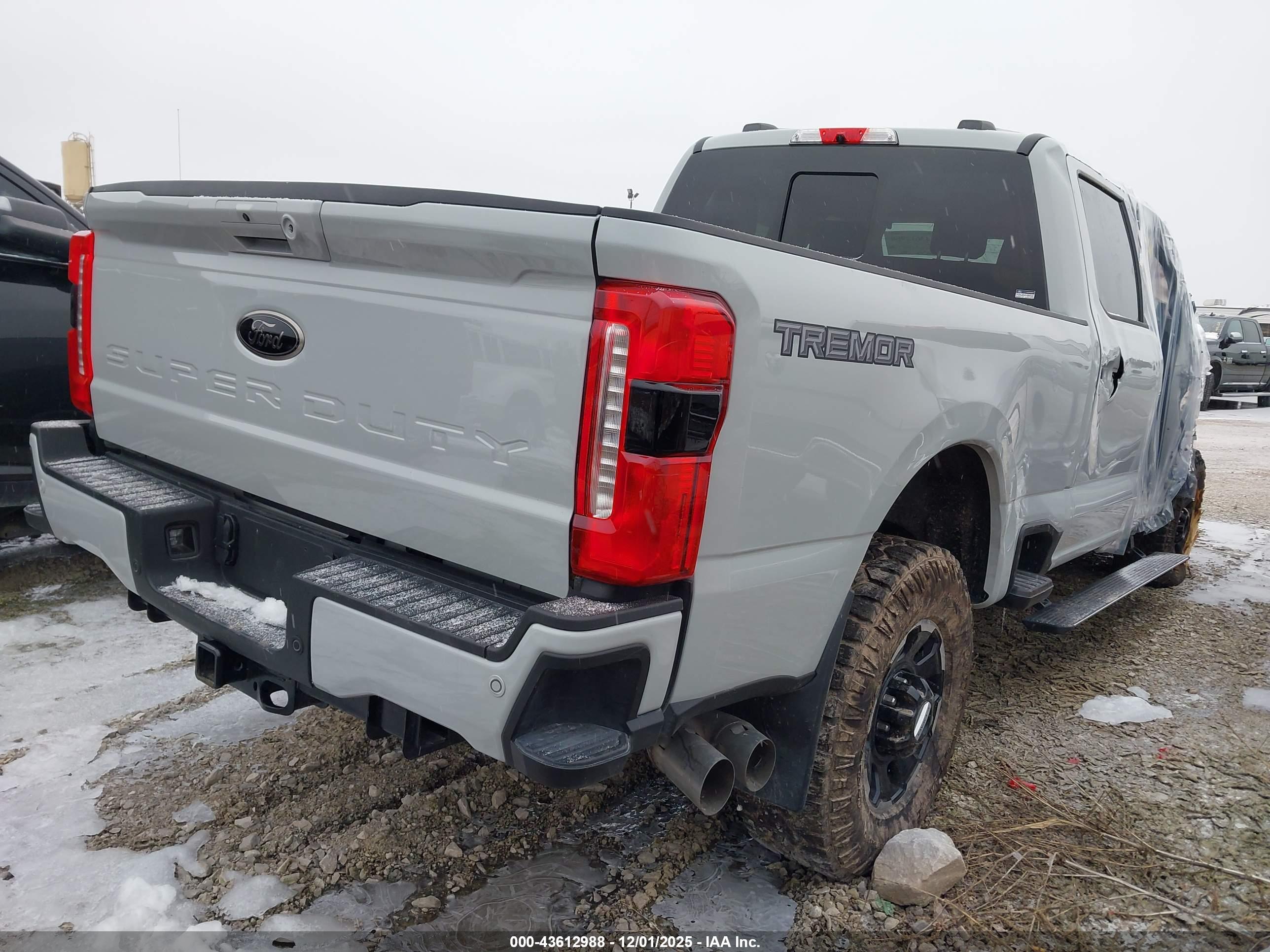 FORD F-350 image 4