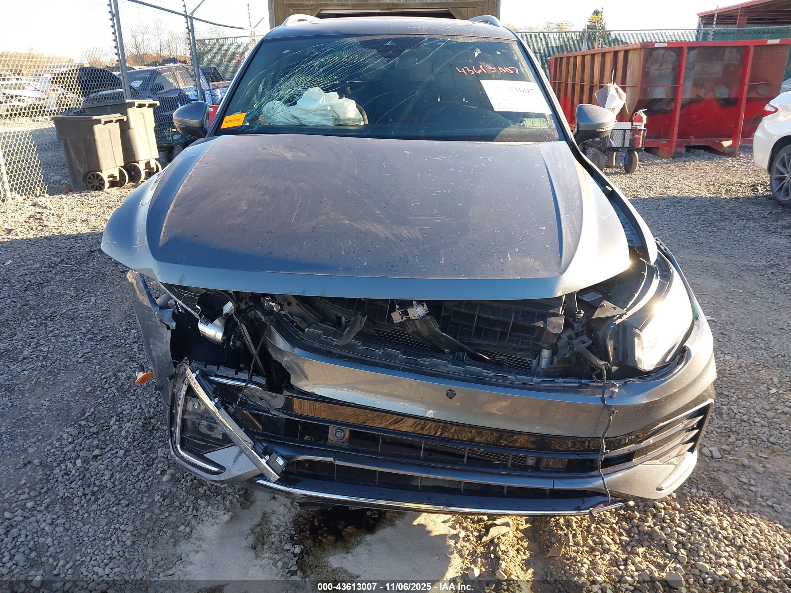 VOLKSWAGEN TIGUAN image 6