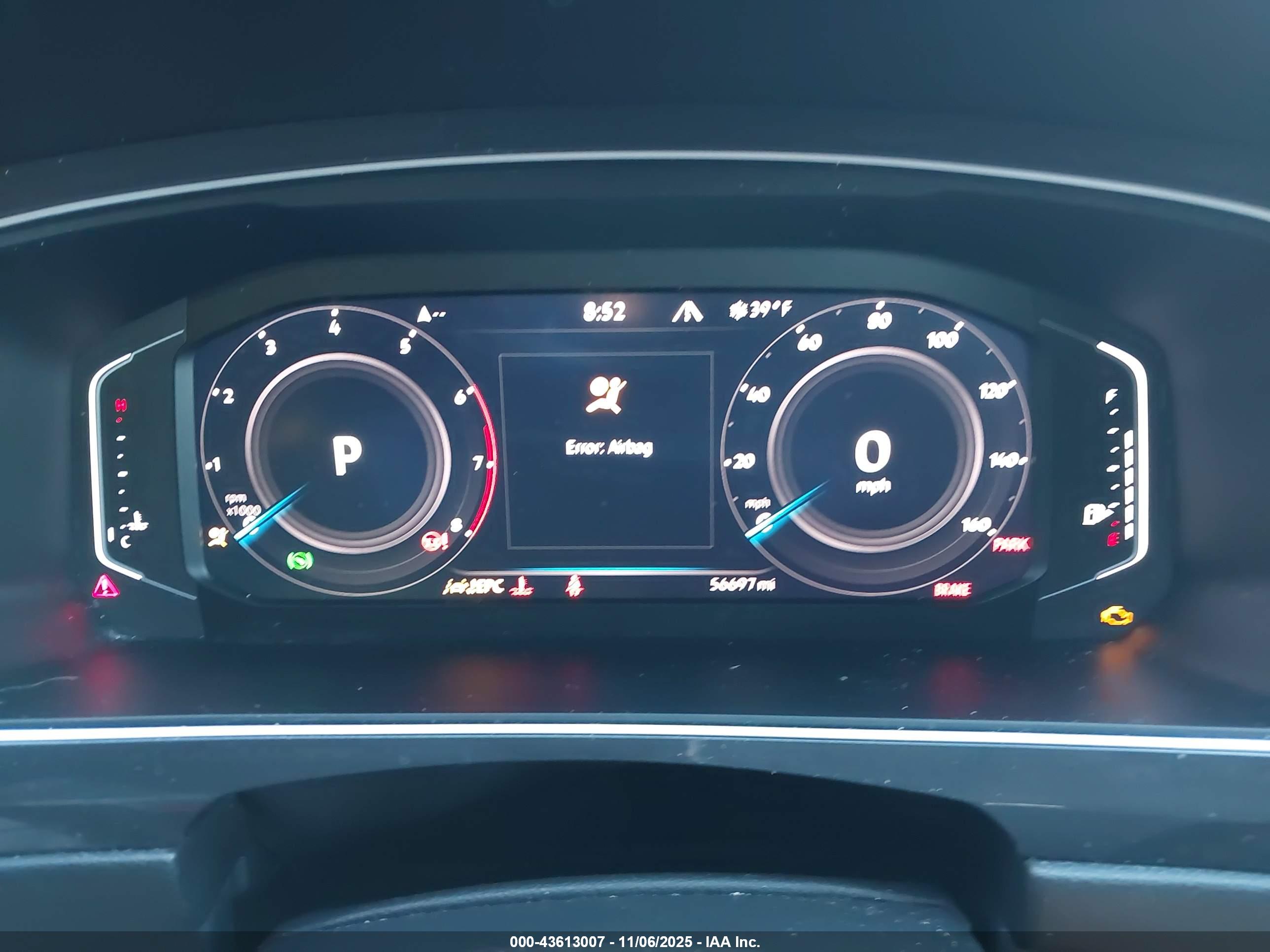 VOLKSWAGEN TIGUAN image 7
