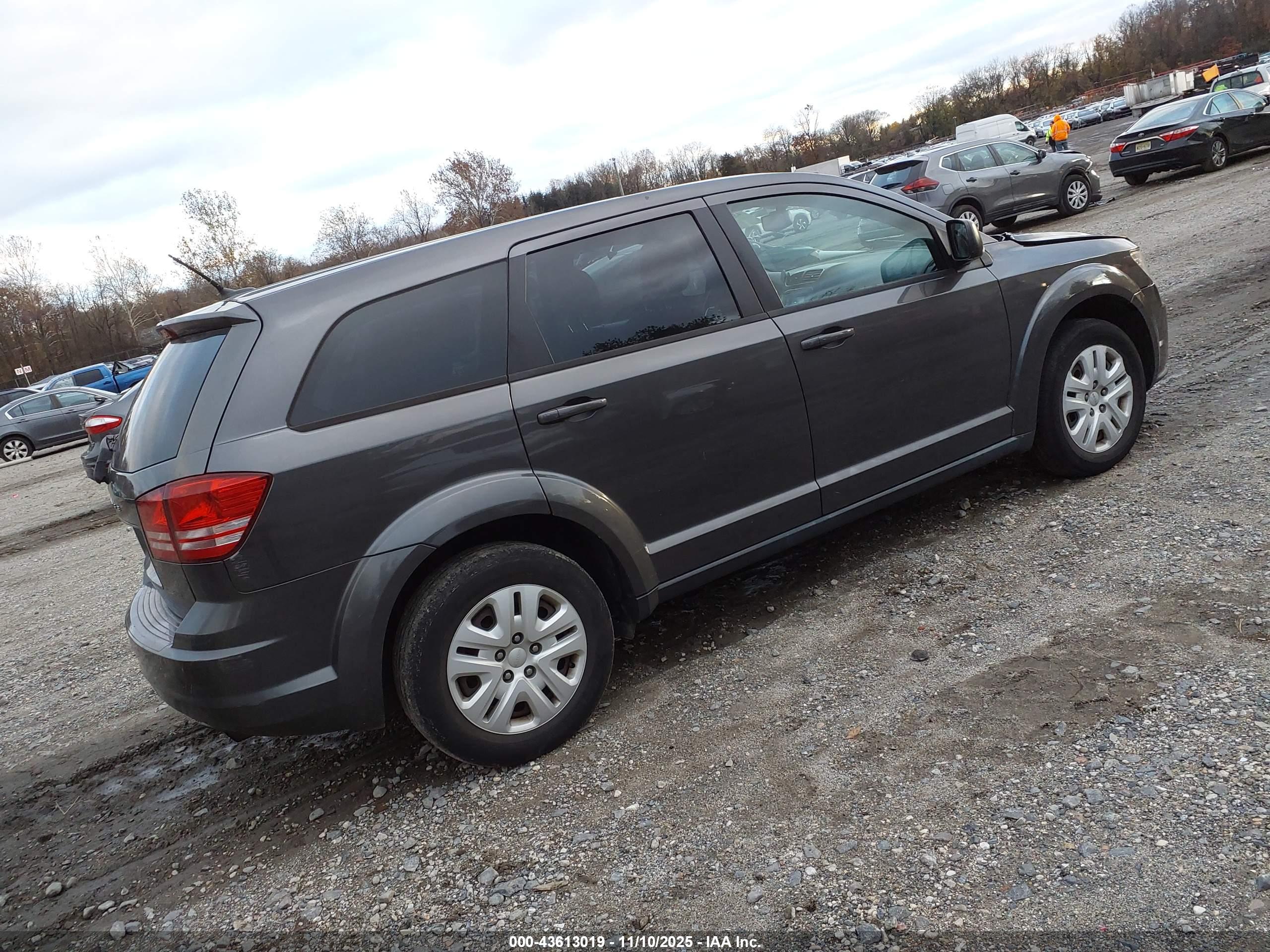 DODGE JOURNEY image 4