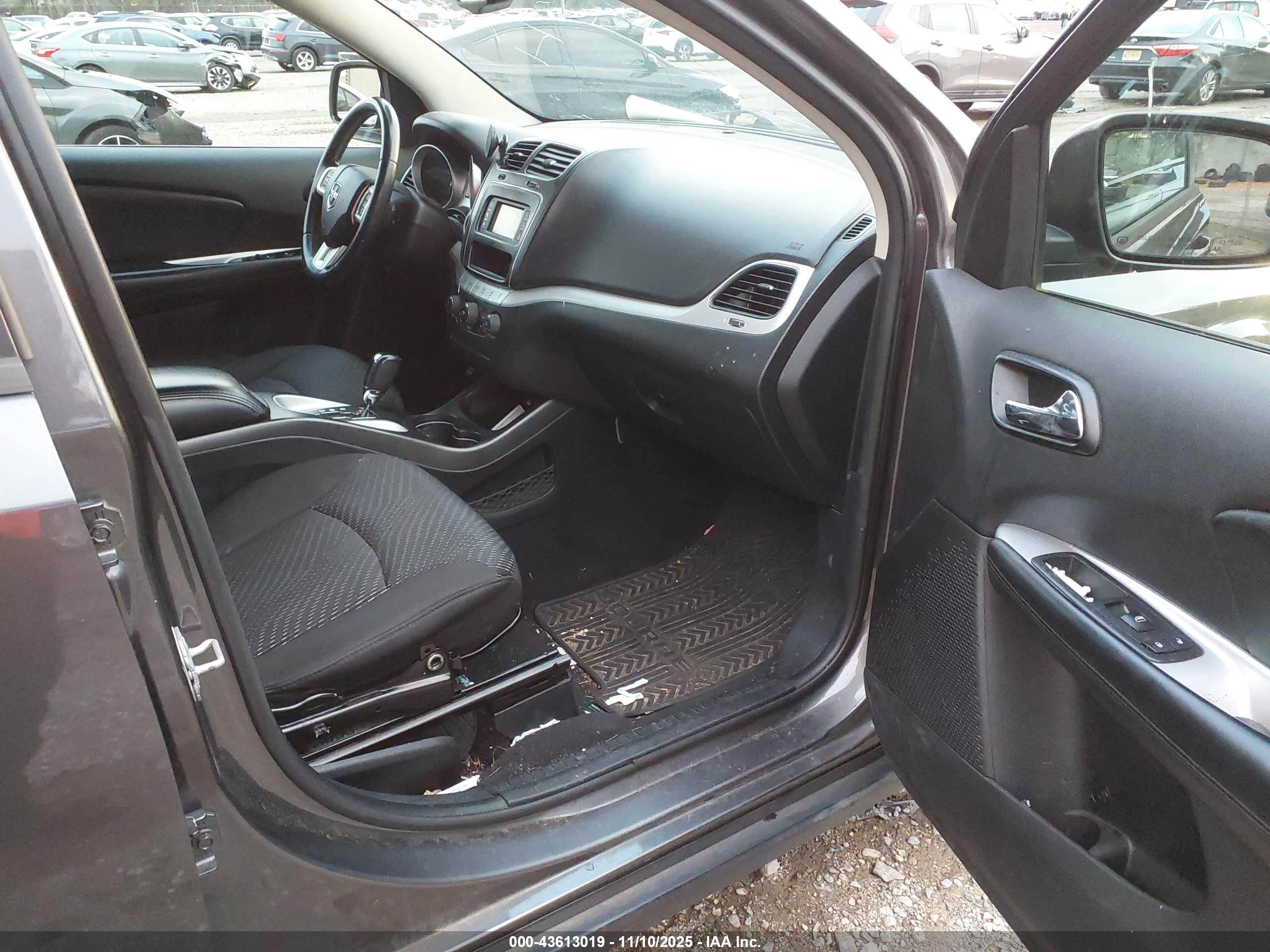 DODGE JOURNEY image 5