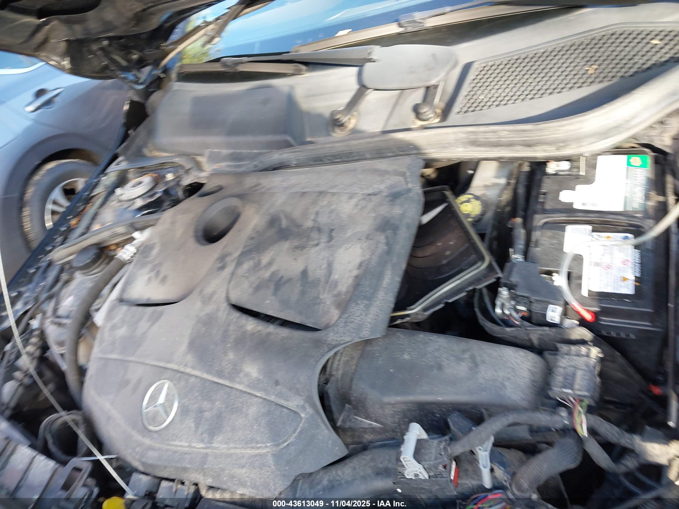 MERCEDES-BENZ GLA image 10
