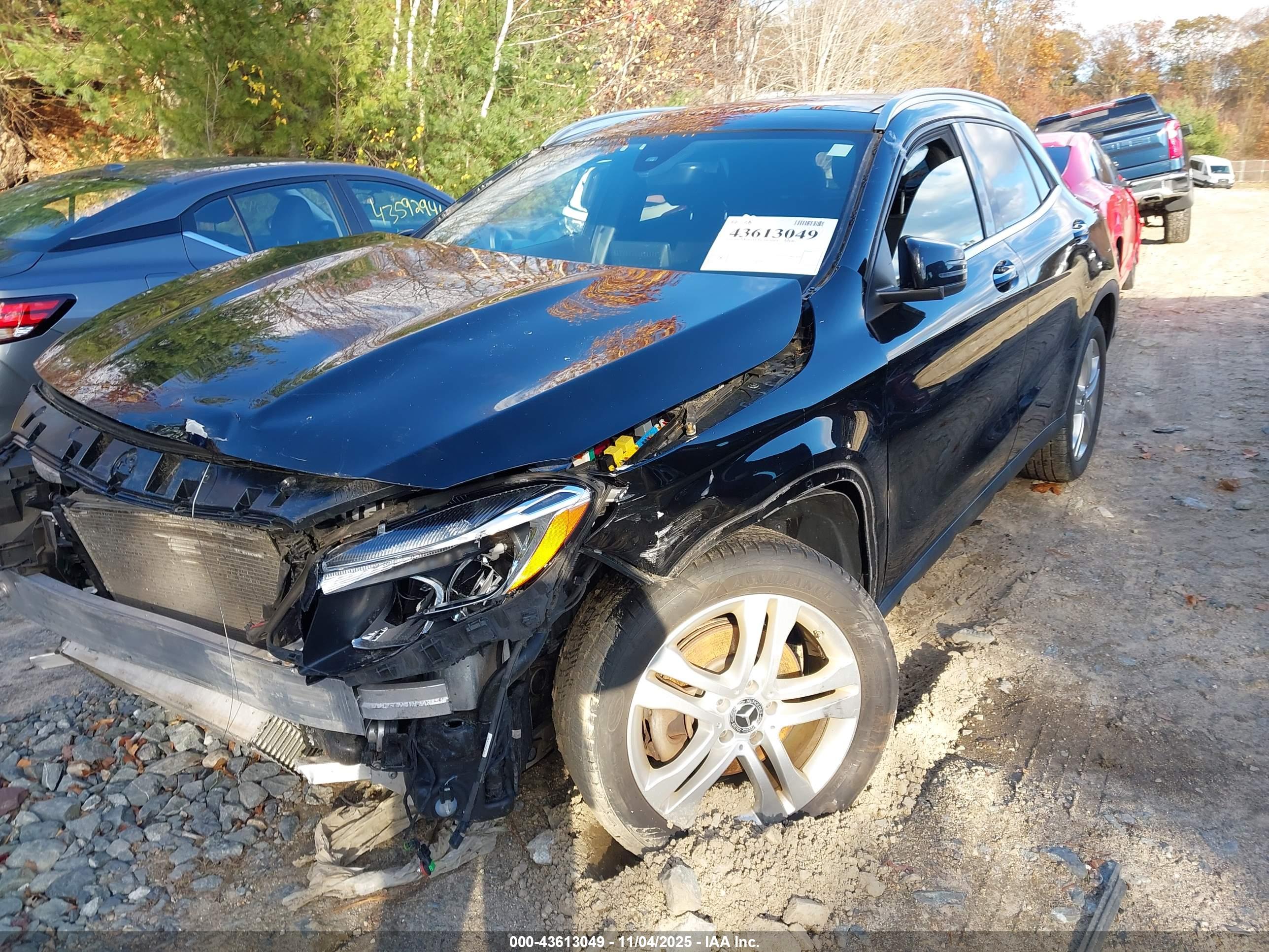 MERCEDES-BENZ GLA image 2