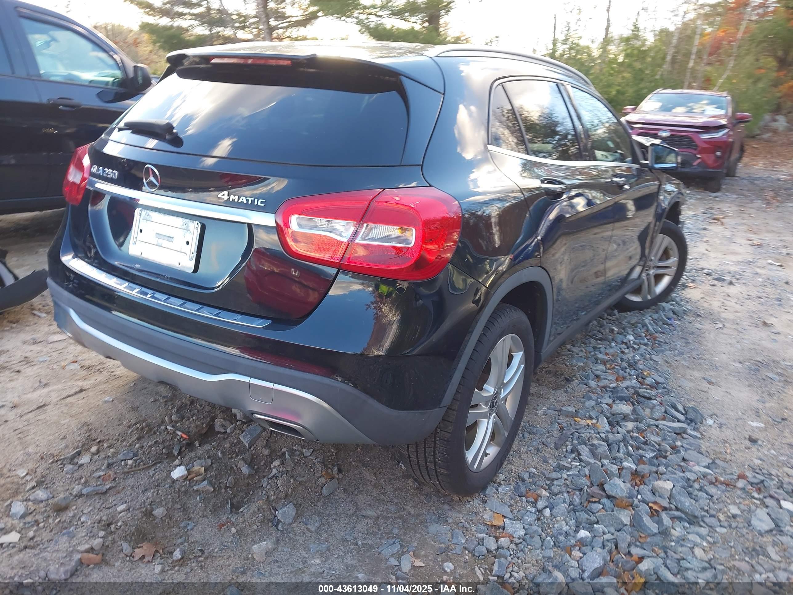 MERCEDES-BENZ GLA image 4