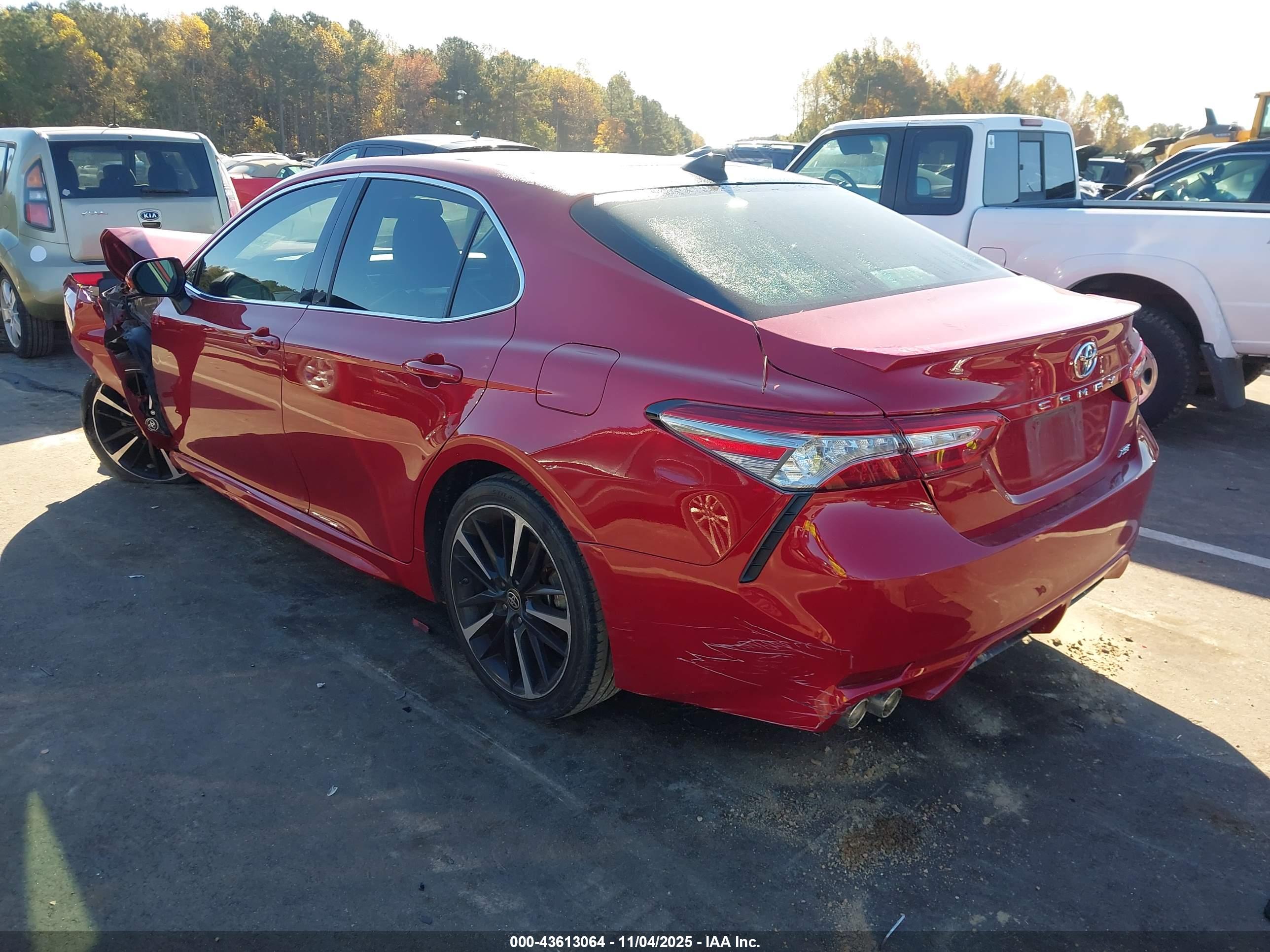 TOYOTA CAMRY image 3