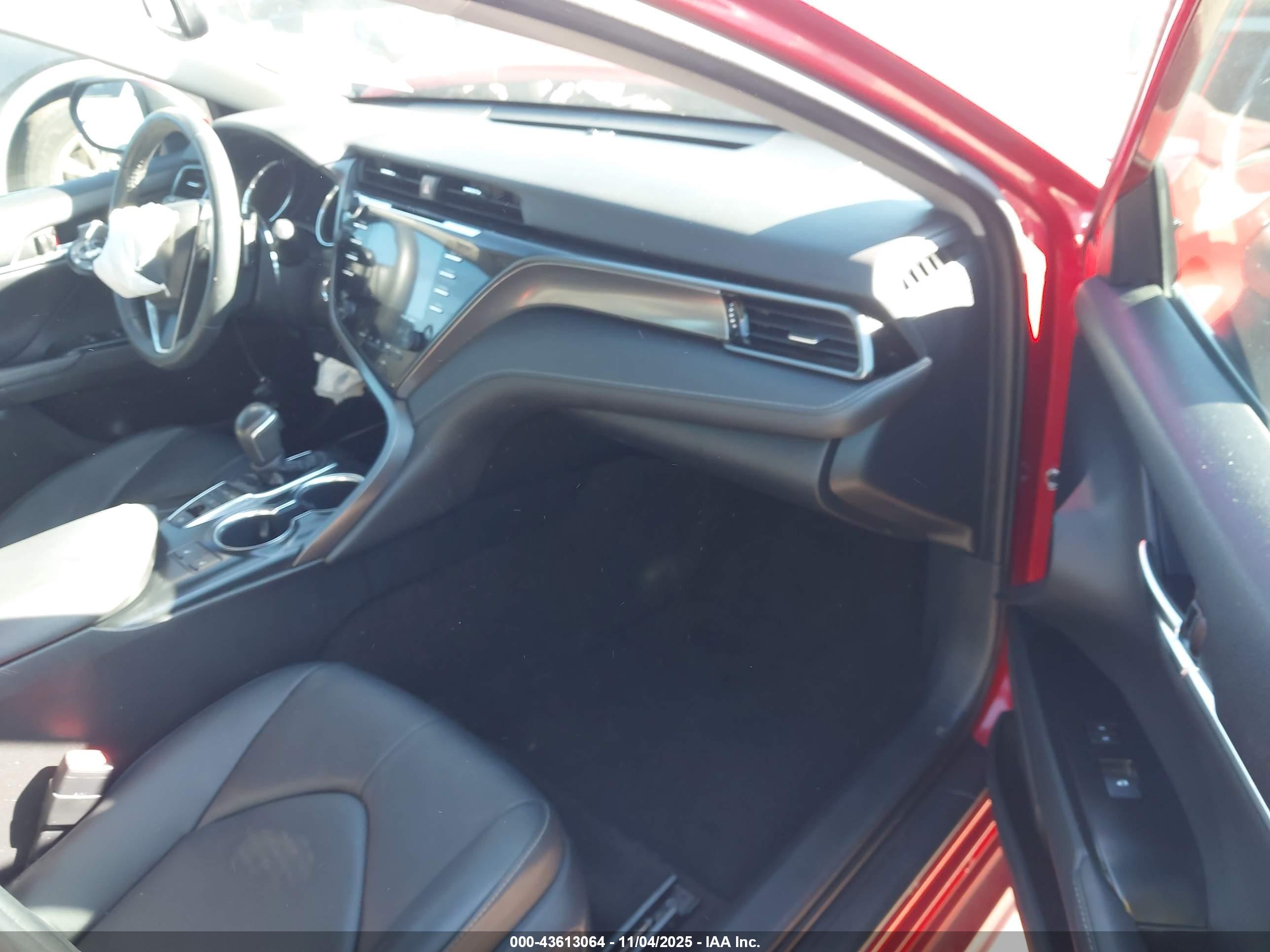 TOYOTA CAMRY image 5