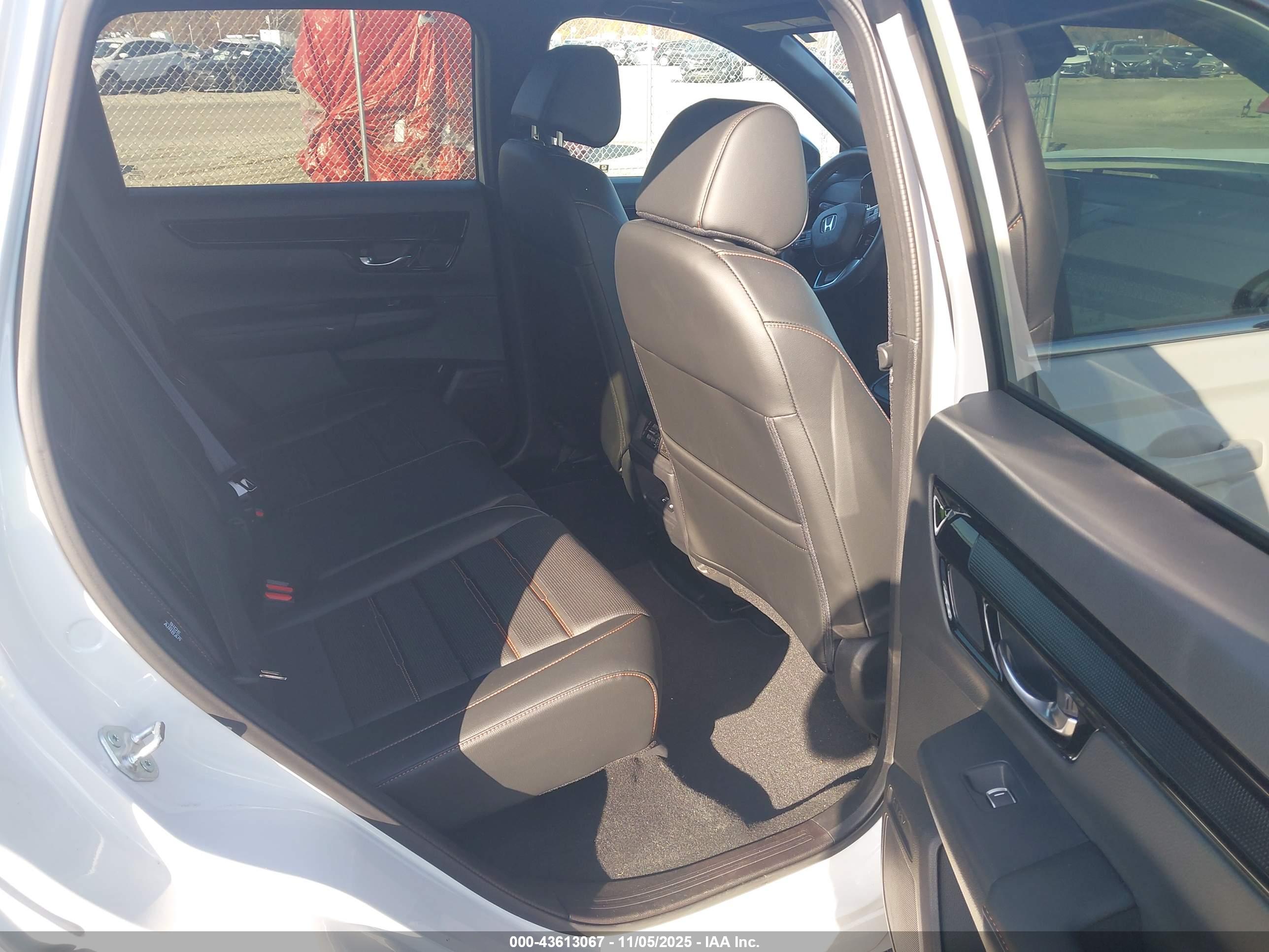 HONDA CR-V image 8