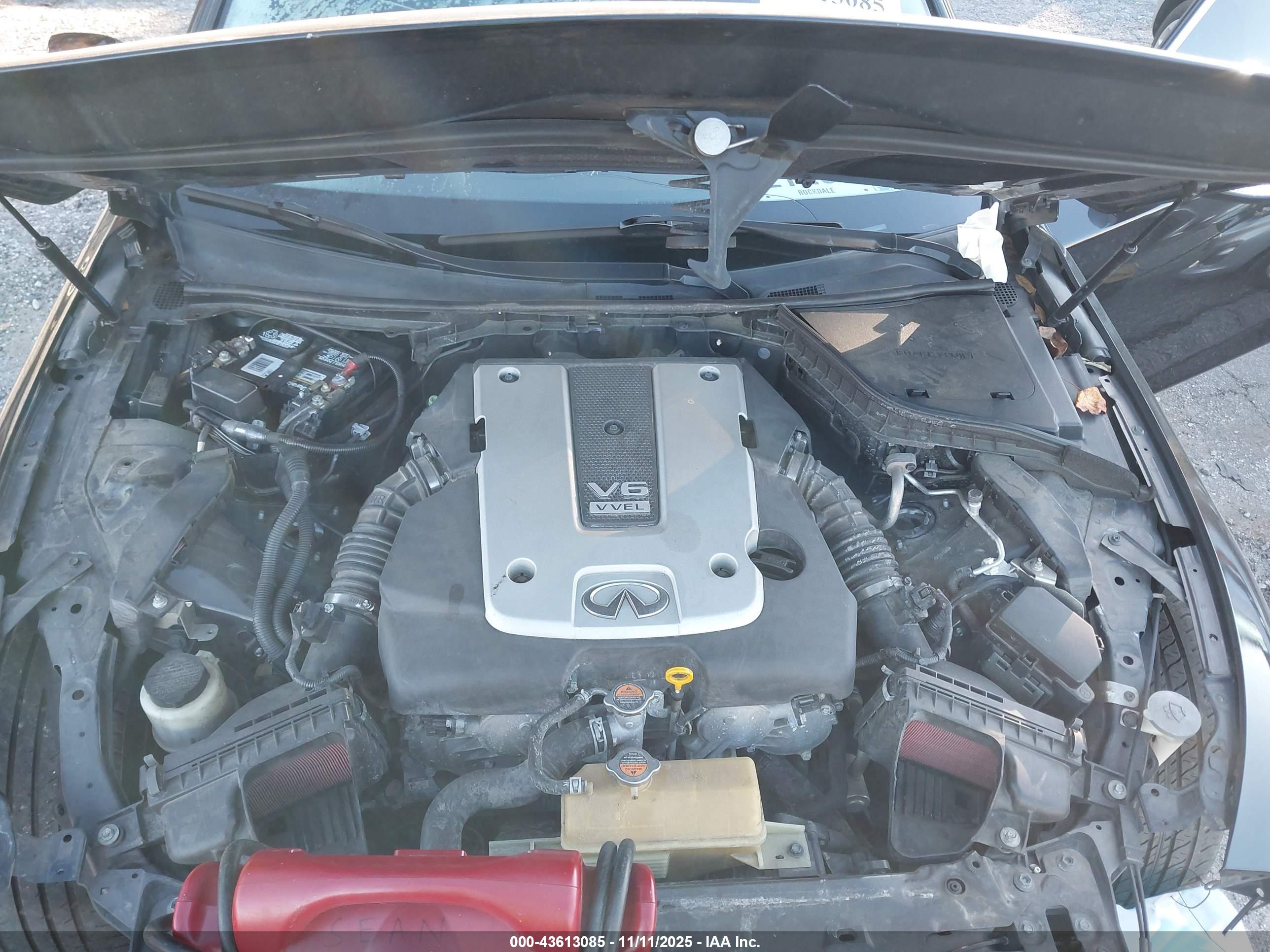 INFINITI Q50 image 10